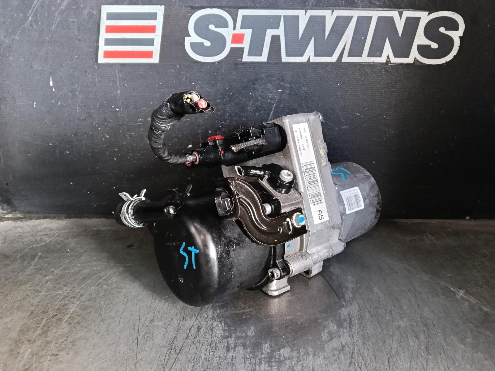 Used auto part listing image: 2014 JEEP GRANDCHEROKEE STEERING PUMP PETROL, 3.6, WK, ELECTRO-HYDRAULIC TYPE, 04/13-09/16 0000423418