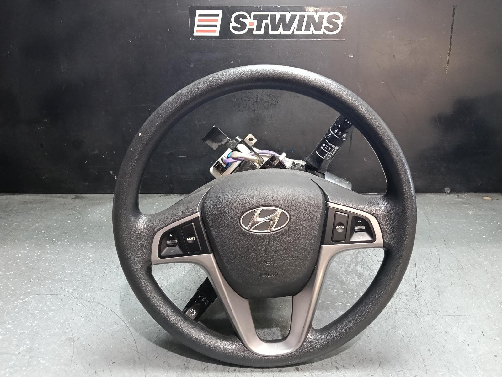 Used auto part listing image: 2015 VOLKSWAGEN TIGUAN STEERING COLUMN 5N, 07/11-08/16 0000423659
