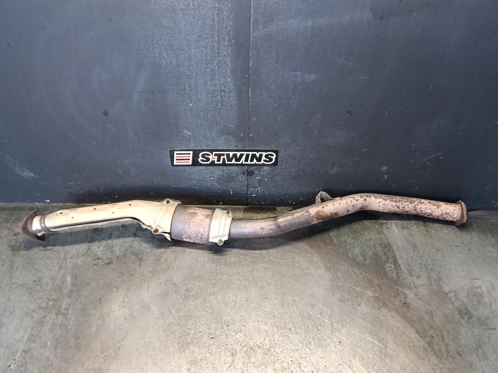 Used auto part listing image: 2013 SUBARU FORESTER CATALYTIC CONVERTER UNDER CAR-CAT TYPE, 2.5, PETROL, FB25, SJ, 12/12-08/18 0000423618