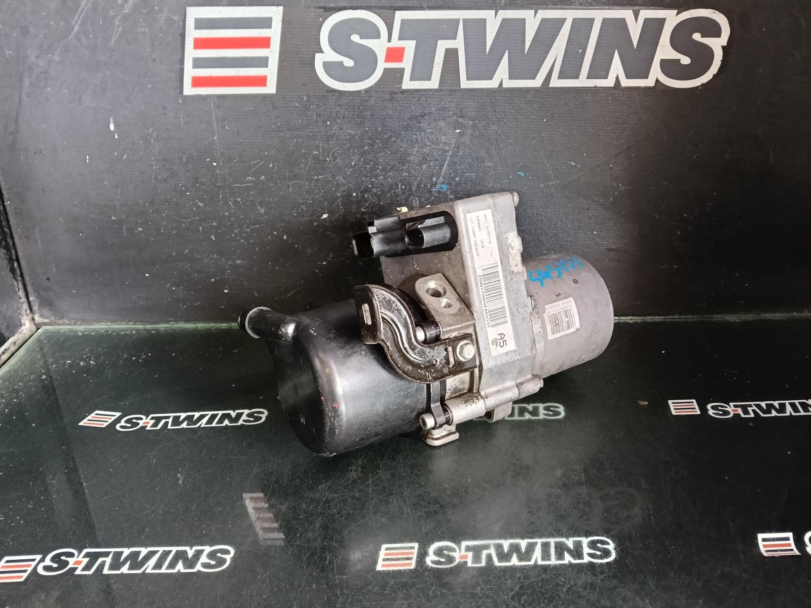 Used auto part listing image: 2015 JEEP GRANDCHEROKEE STEERING PUMP DIESEL, 3.0, WK, ELECTRO-HYDRAULIC TYPE, 04/13-02/22 0000345157