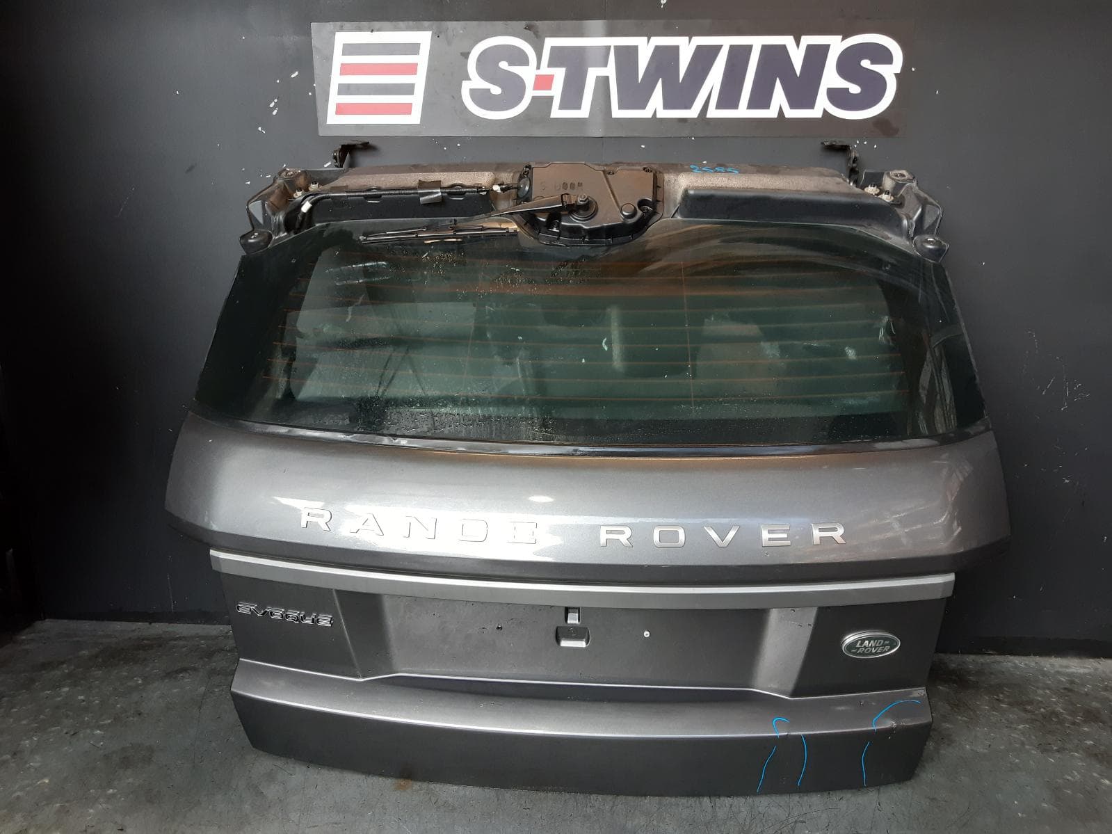 Used auto part listing image: 2015 LAND ROVER RANGE ROVER EVOQUE BOOTLID TAILGATE TAILGATE, L538, 5DR WAGON, 11/11-01/19 0000108312