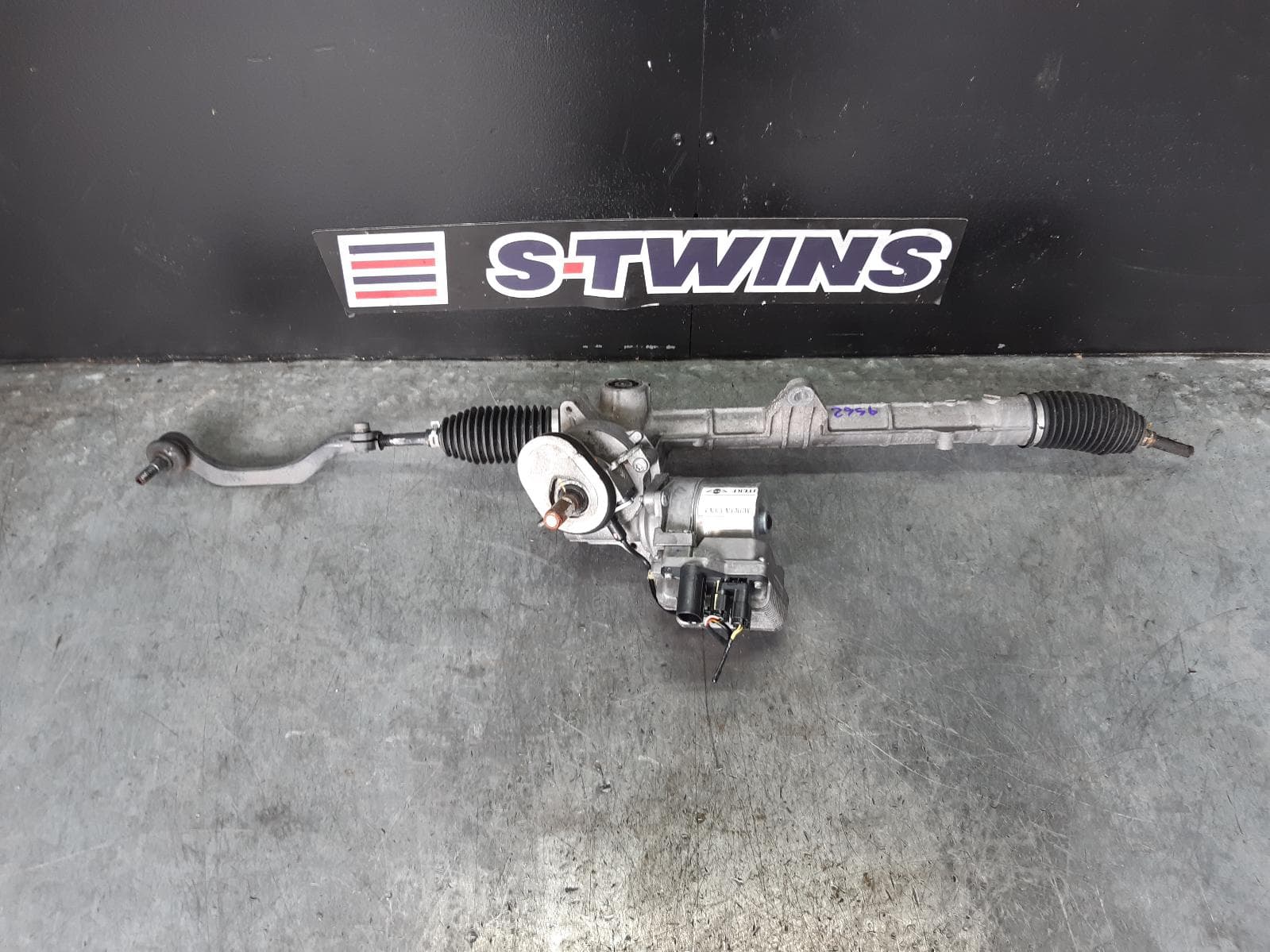 Used auto part listing image: 2012 MINI ROADSTAR STEERING BOX RACK R59, 03/12-12/15 0000131868