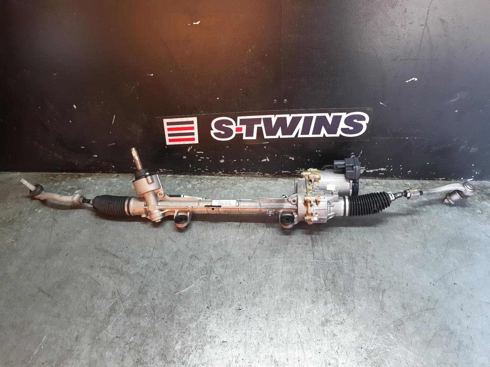 Used auto part listing image: 2015 JAGUAR XE STEERING BOX RACK X760, 05/15-06/24 0000124547
