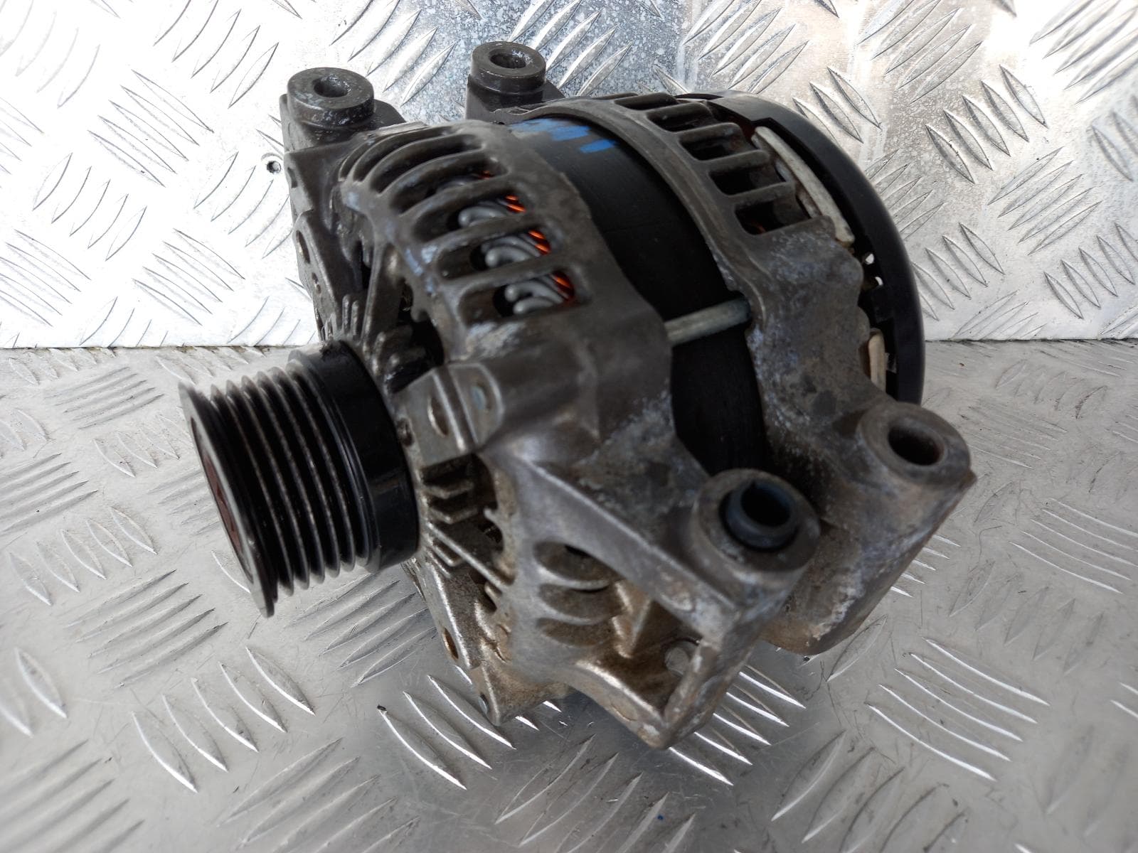 Used auto part listing image: 2014 JEEP GRANDCHEROKEE ALTERNATOR DIESEL, 3.0, WK, 04/13-02/22 0000141729
