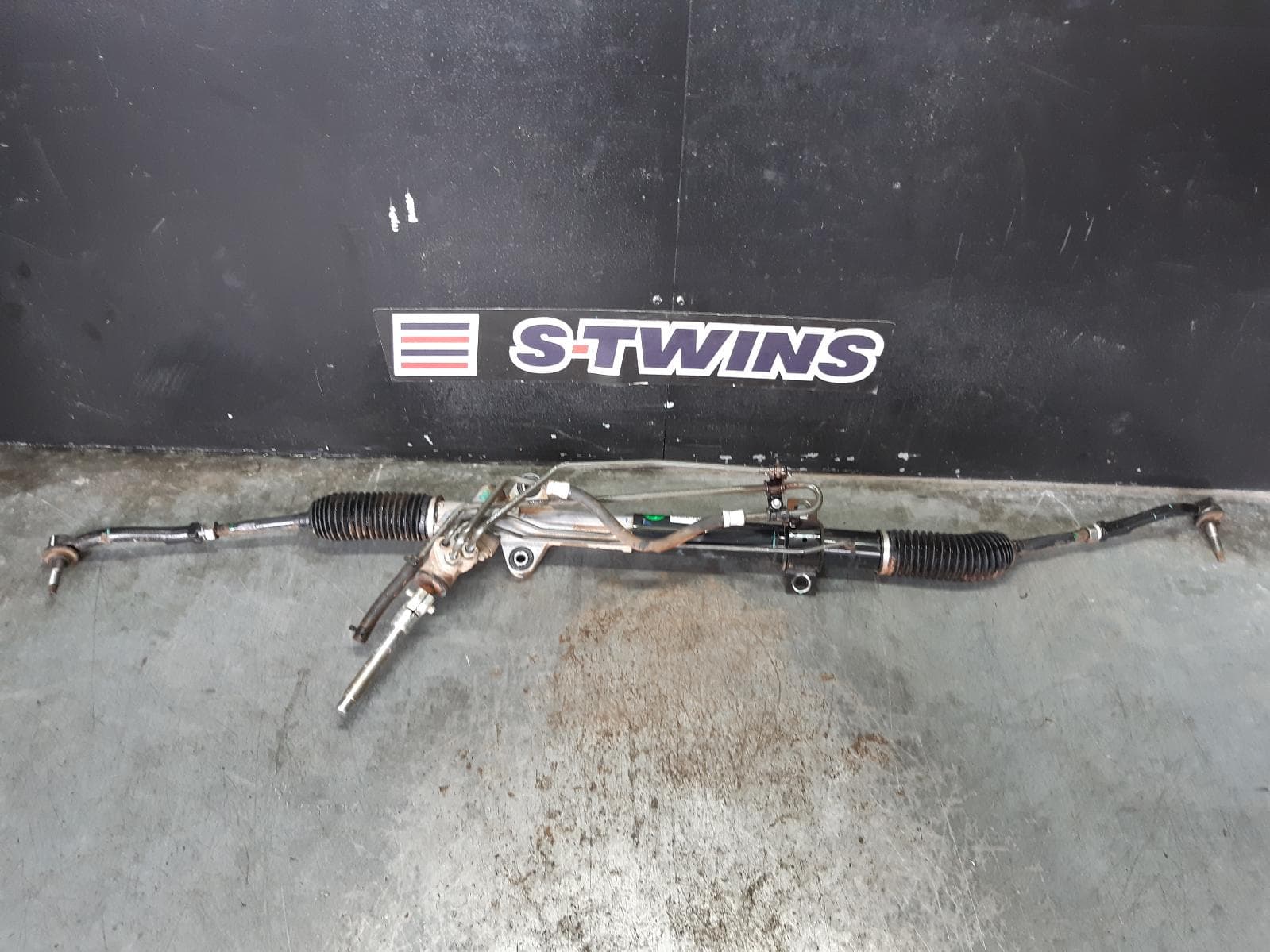 Used auto part listing image: 2018 LDV G10 VAN STEERING BOX RACK SV7A/SV7C, WAGON/VAN, 04/15- 0000146126