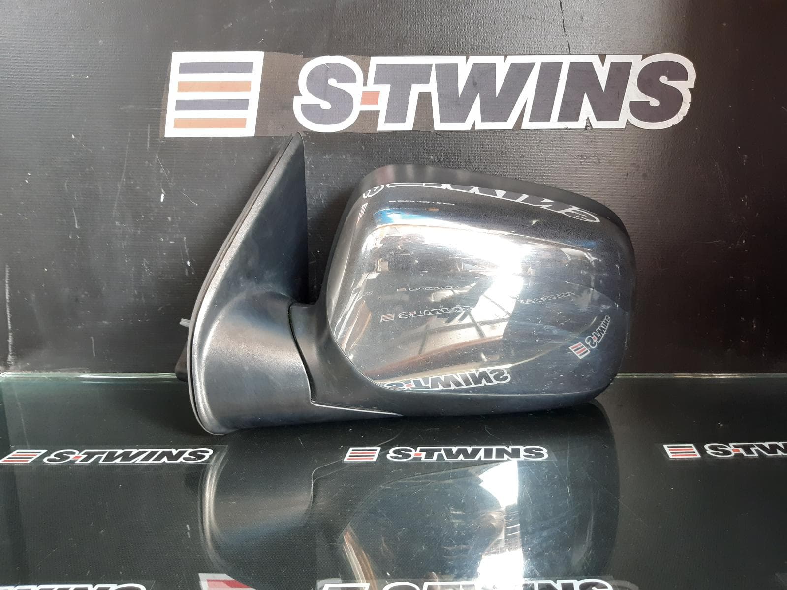 Used auto part listing image: 2003 HOLDEN RODEO LEFT DOOR MIRROR RA, POWER, CHROME, 03/03-10/06 0000147561