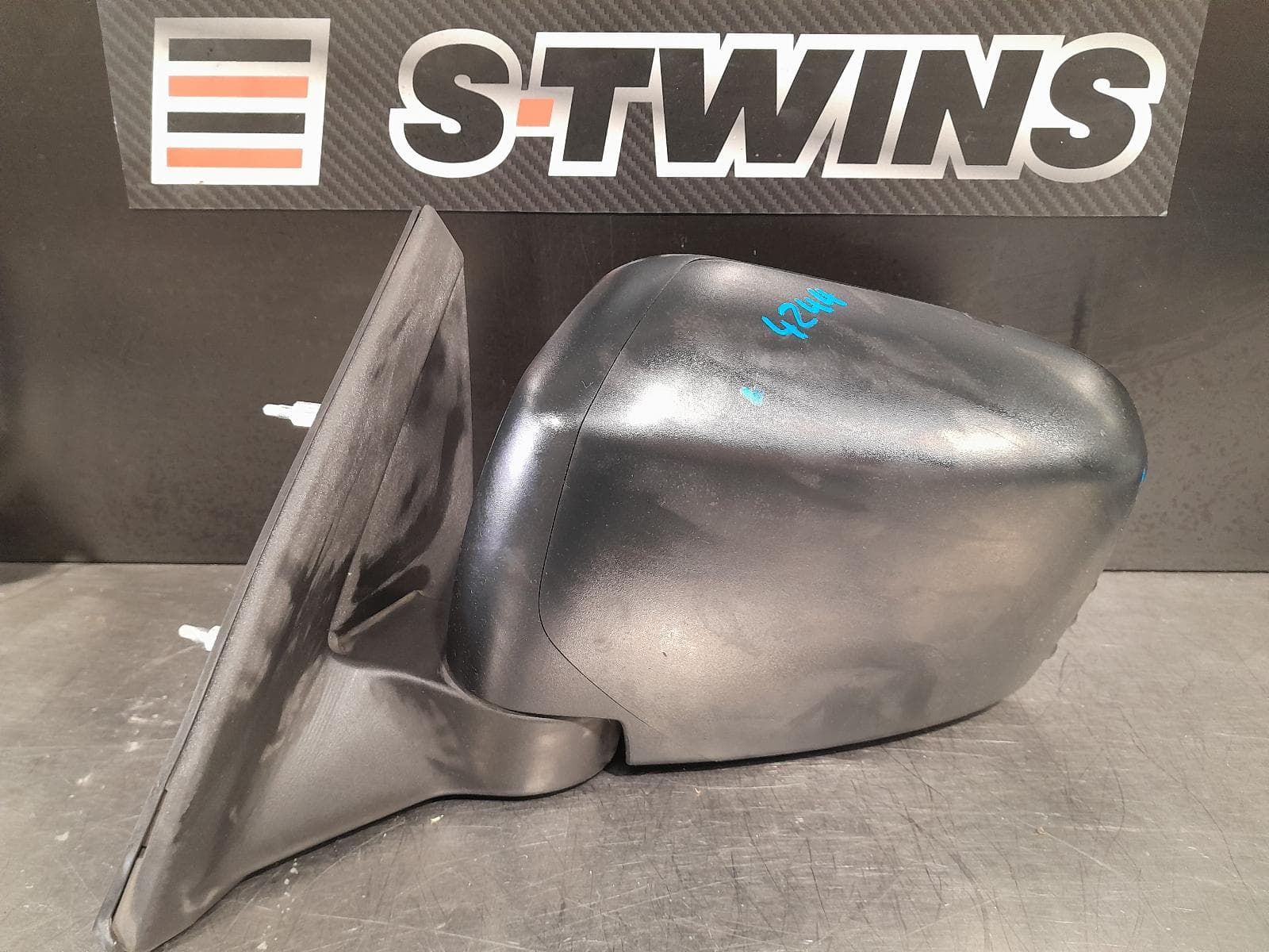 Used auto part listing image: 2007 MITSUBISHI TRITON LEFT DOOR MIRROR ML-MN, POWER, BLACK, 07/06-04/15 0000168065