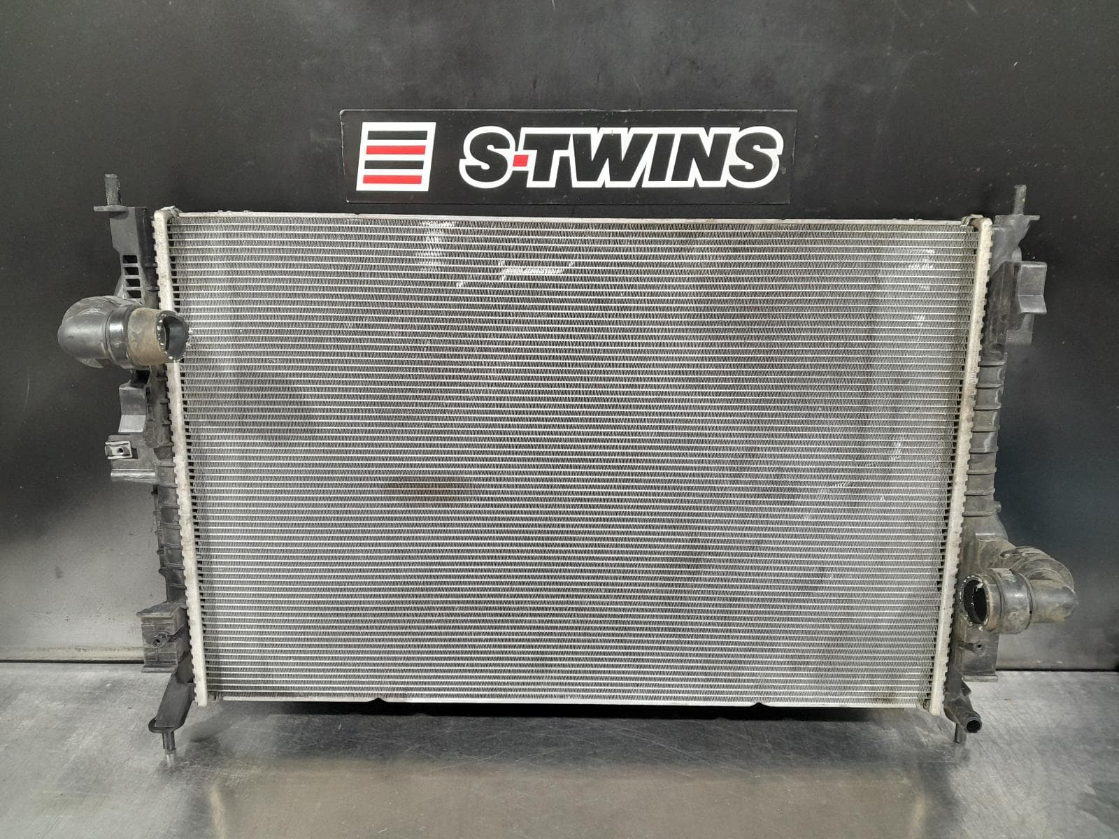 Used auto part listing image: 2018 PEUGEOT 3008 RADIATOR P84, AUTO, PETROL, 1.6, TURBO, EP6FDT, 10/16-12/23 0000287814