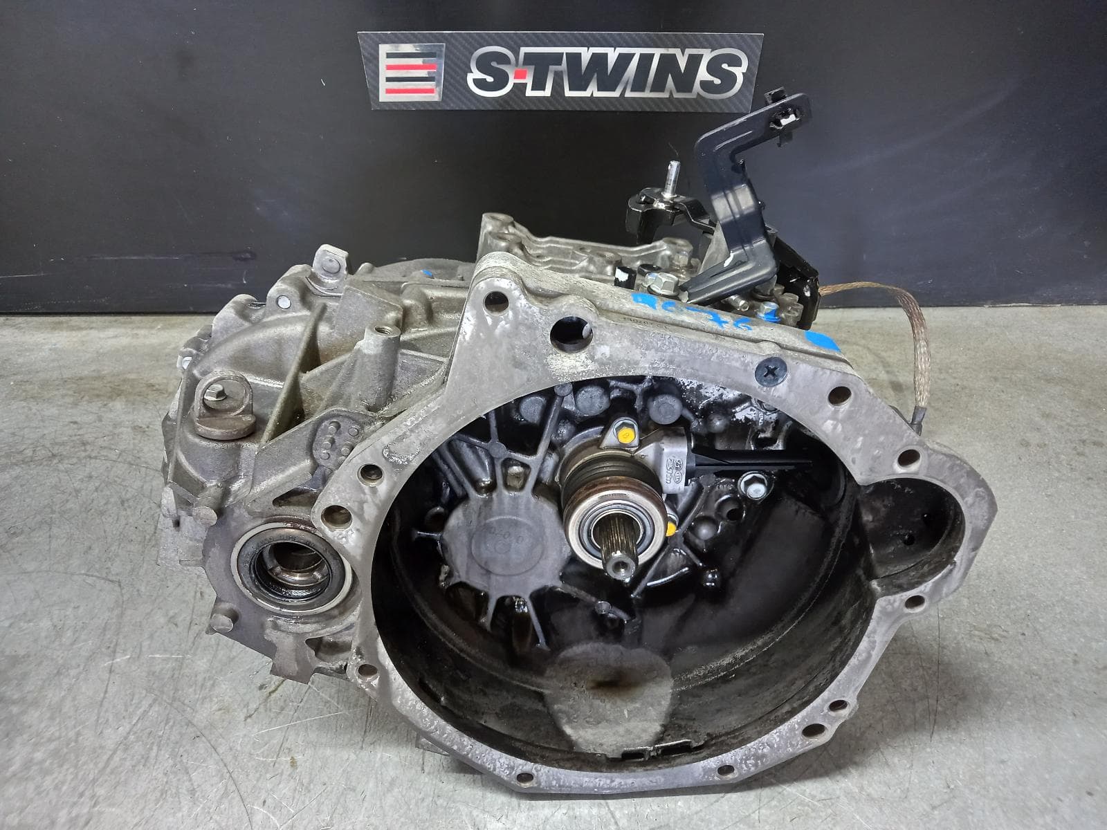 Used auto part listing image: 2018 HYUNDAI I30 TRANS GEARBOX MANUAL, PETROL, 1.6, TURBO, G4FJ, HATCH (S. KOREA VIN KMHH), 6 SPEED, PD, 03/17-10/23 0000189212