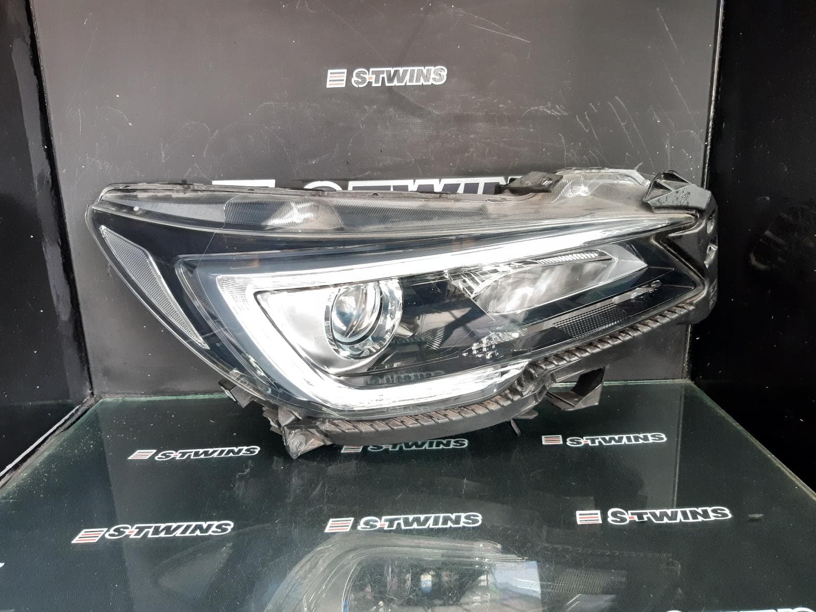 Used auto part listing image: 2020 SUBARU LIBERTY RIGHT HEADLAMP 6TH GEN, HALOGEN TYPE, 12/17-04/21 0000184098