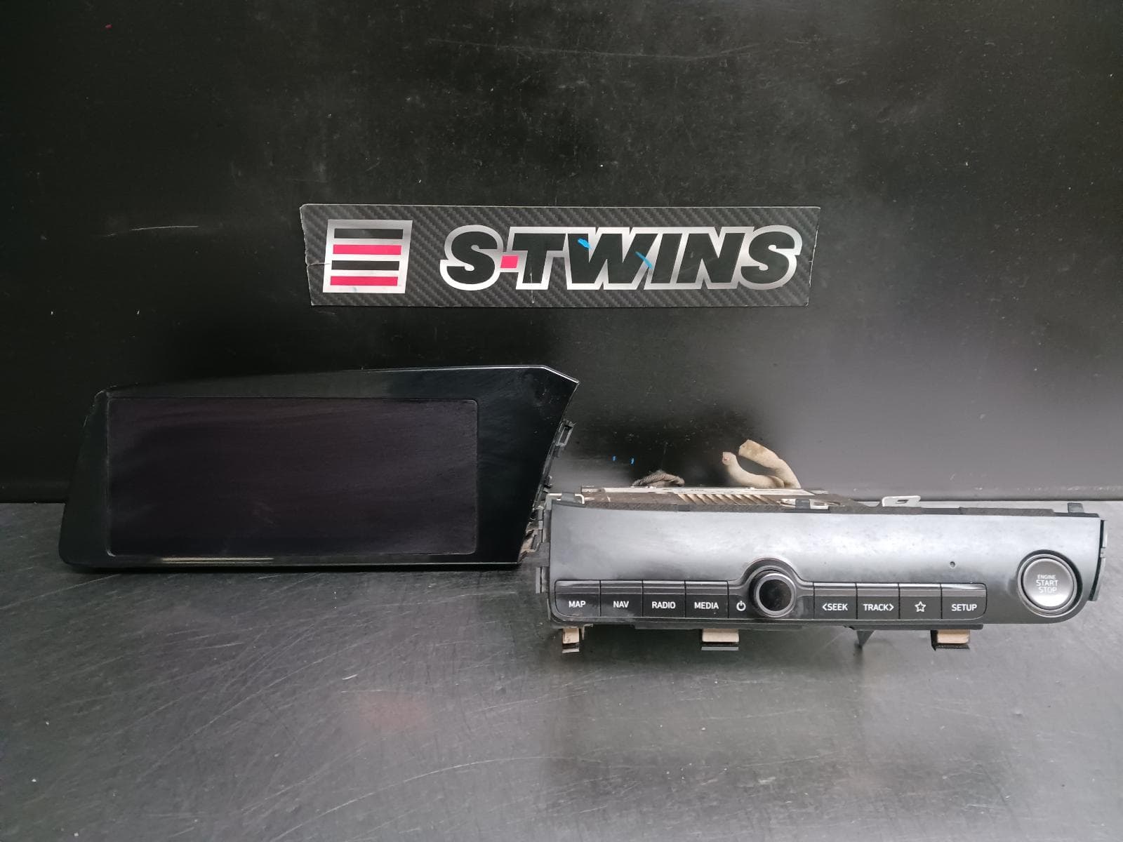 Used auto part listing image: 2021 HYUNDAI I30 DISPLAY UNIT, 10.25IN TOUCHSCREEN, W/ SAT NAV TYPE, CN7, SEDAN (S.KOREA VIN KMHL), 08/20- 0000250104