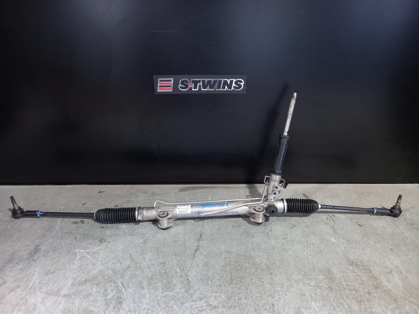 Used auto part listing image: 2018 FORD TRANSIT CUSTOM STEERING BOX RACK VN, HYDRAULIC TYPE, 05/16-04/19 0000188764