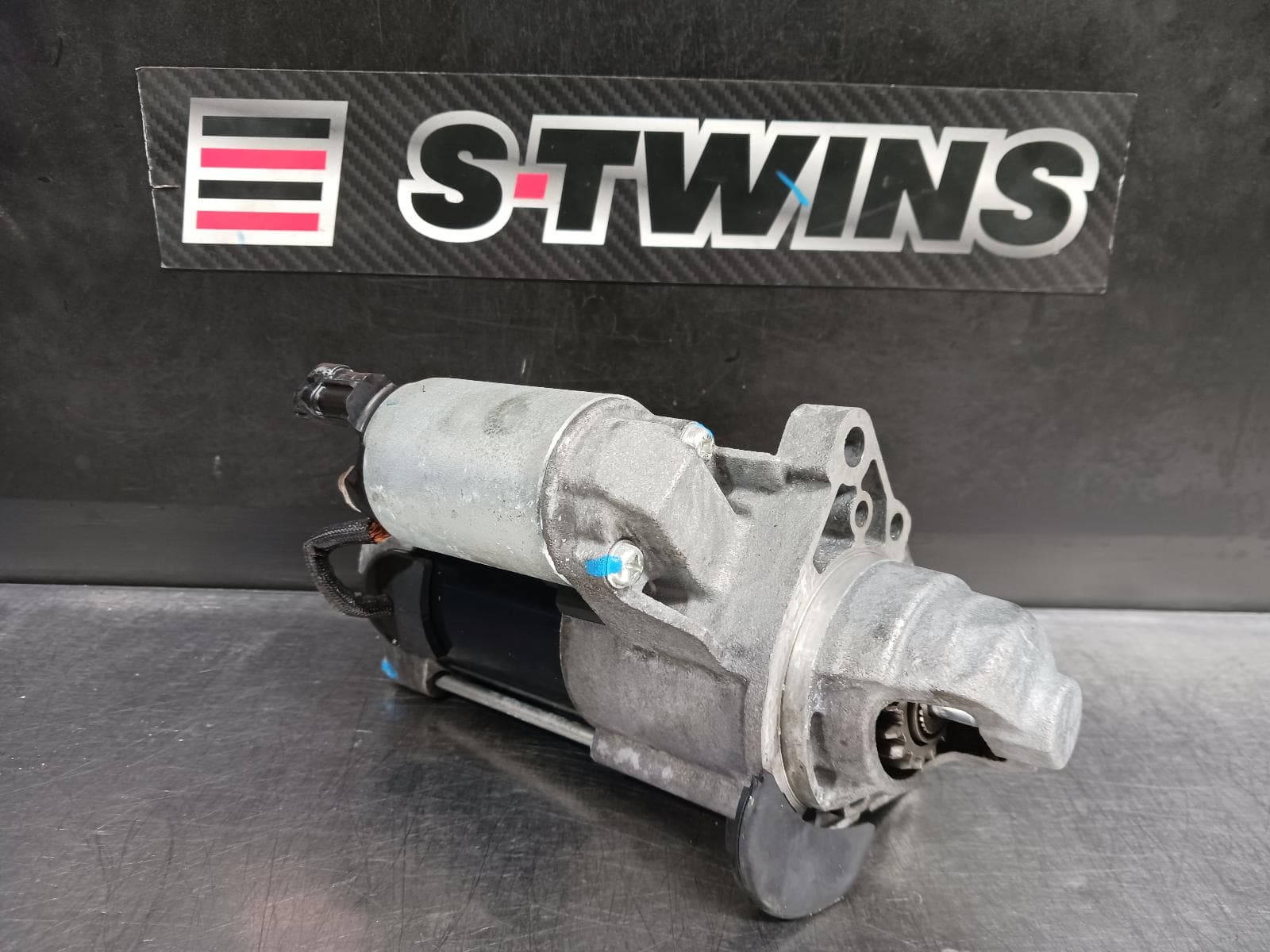Used auto part listing image: 2017 HOLDEN EQUINOX STARTER PETROL, 1.5, TURBO, EQ, 09/17-12/20 0000240529