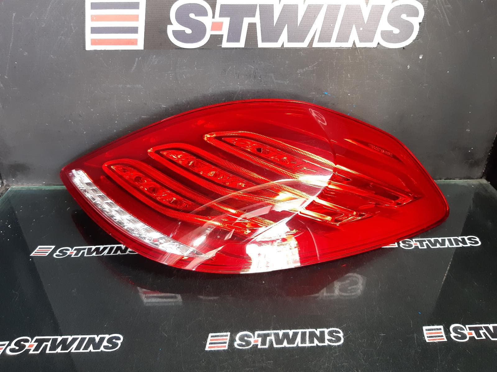 Used auto part listing image: 2013 MERCEDES S CLASS RIGHT TAILLIGHT W222, IN BODY, W/ LED TYPE, 11/13-11/17 0000281435