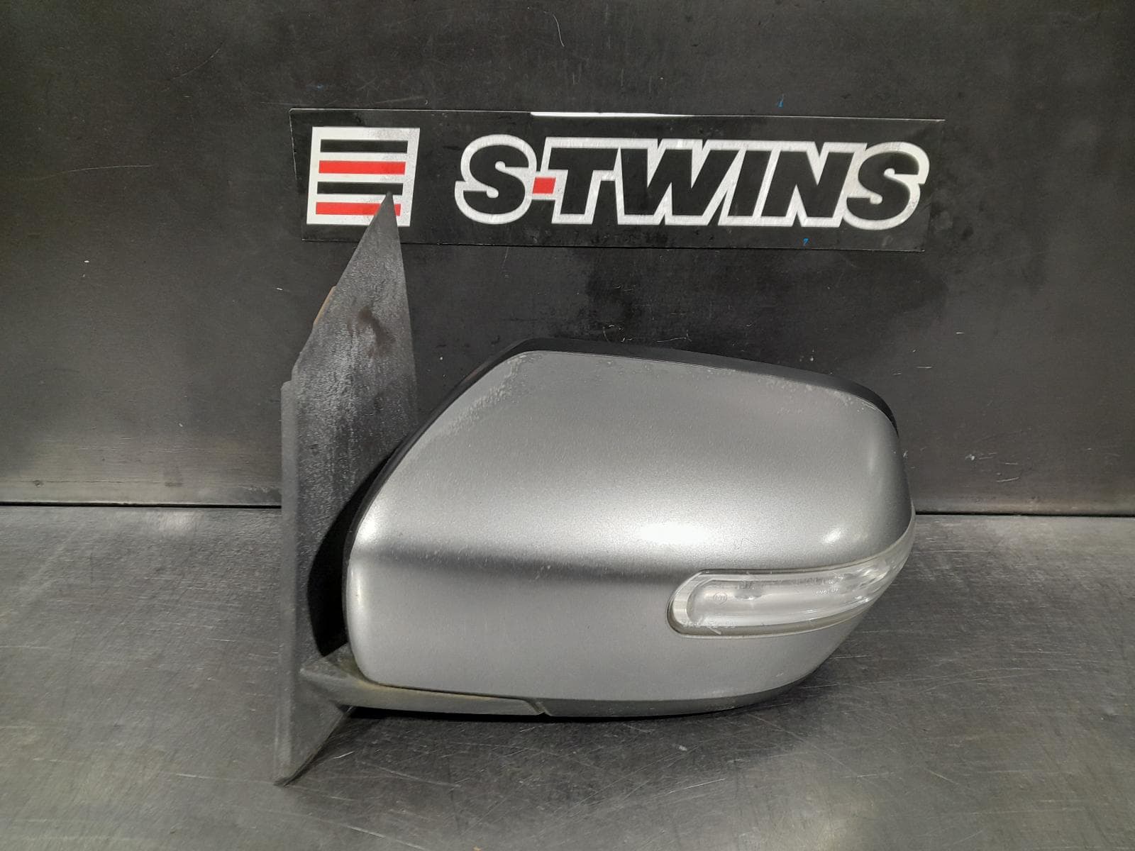 Used auto part listing image: 2010 MAZDA CX7 LEFT DOOR MIRROR ER, HEATED, 6 WIRE TYPE, 11/06-02/12 0000306692