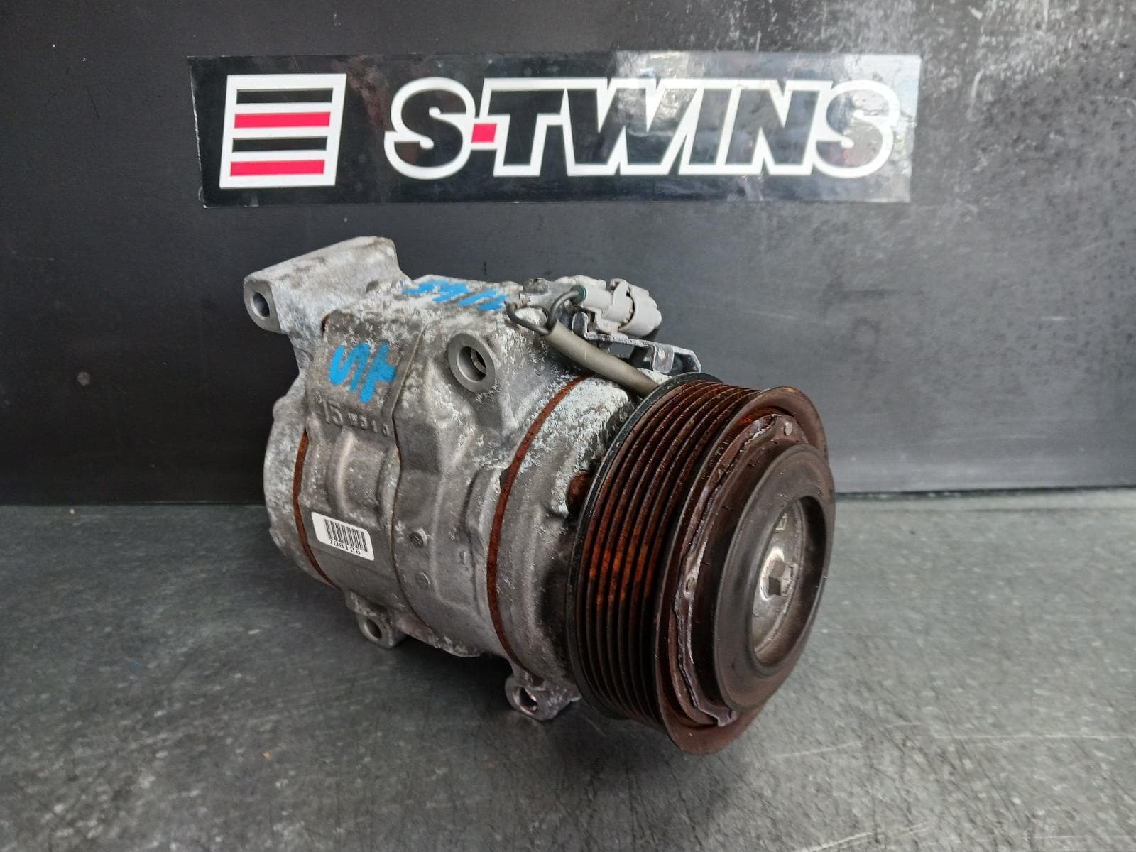 Used auto part listing image: 2020 TOYOTA HIACE A C COMPRESSOR 300 SERIES, 2.8, DIESEL, 1GD-FTV, TURBO, 02/19- 0000316363