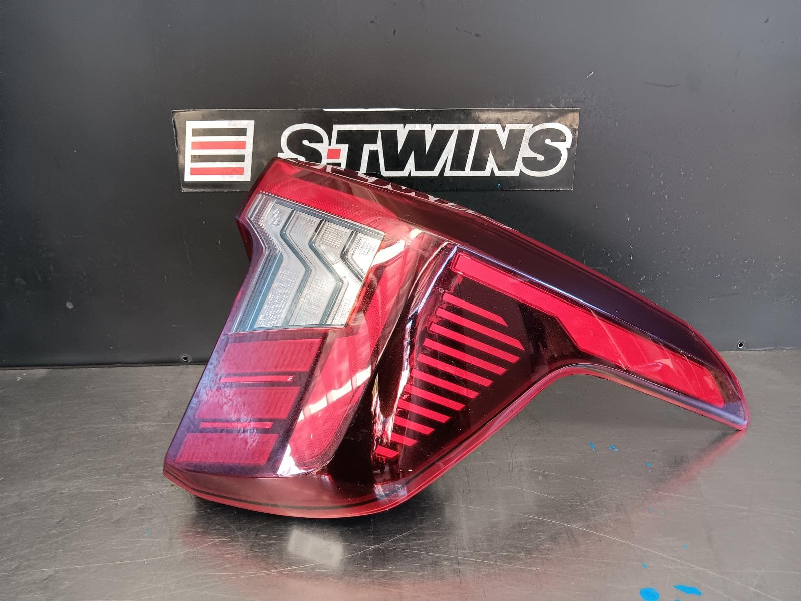 Used auto part listing image: 2023 KIA SELTOS RIGHT TAILLIGHT SP2, IN BODY, LED TYPE, 08/22- 0000313070