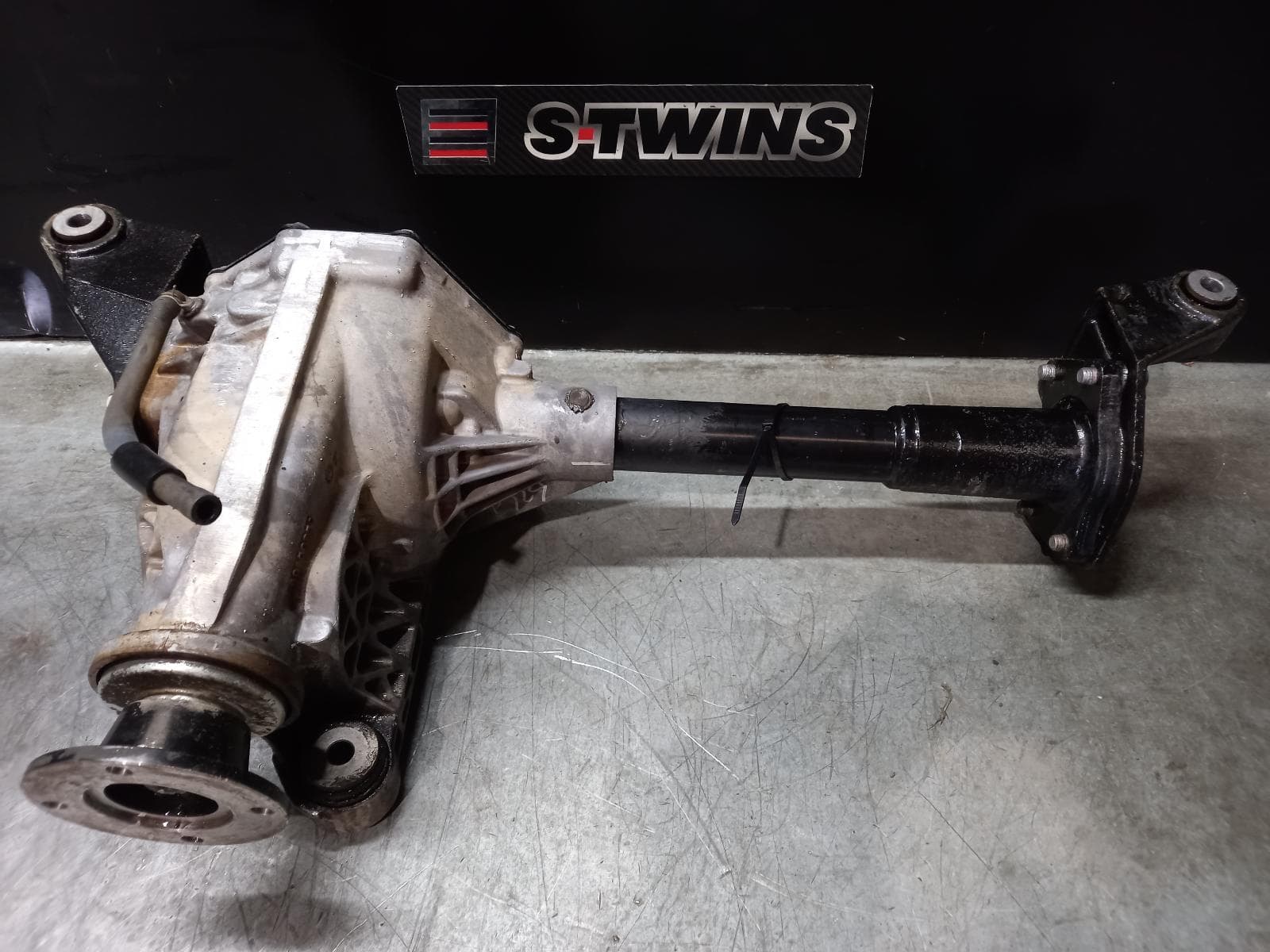 Used auto part listing image: 2021 LDV T60 DIFFERENTIAL CENTRE FRONT, AUTO T/M, 6 SPEED, 3.636 RATIO, SK8C, 07/17-10/21 0000272357