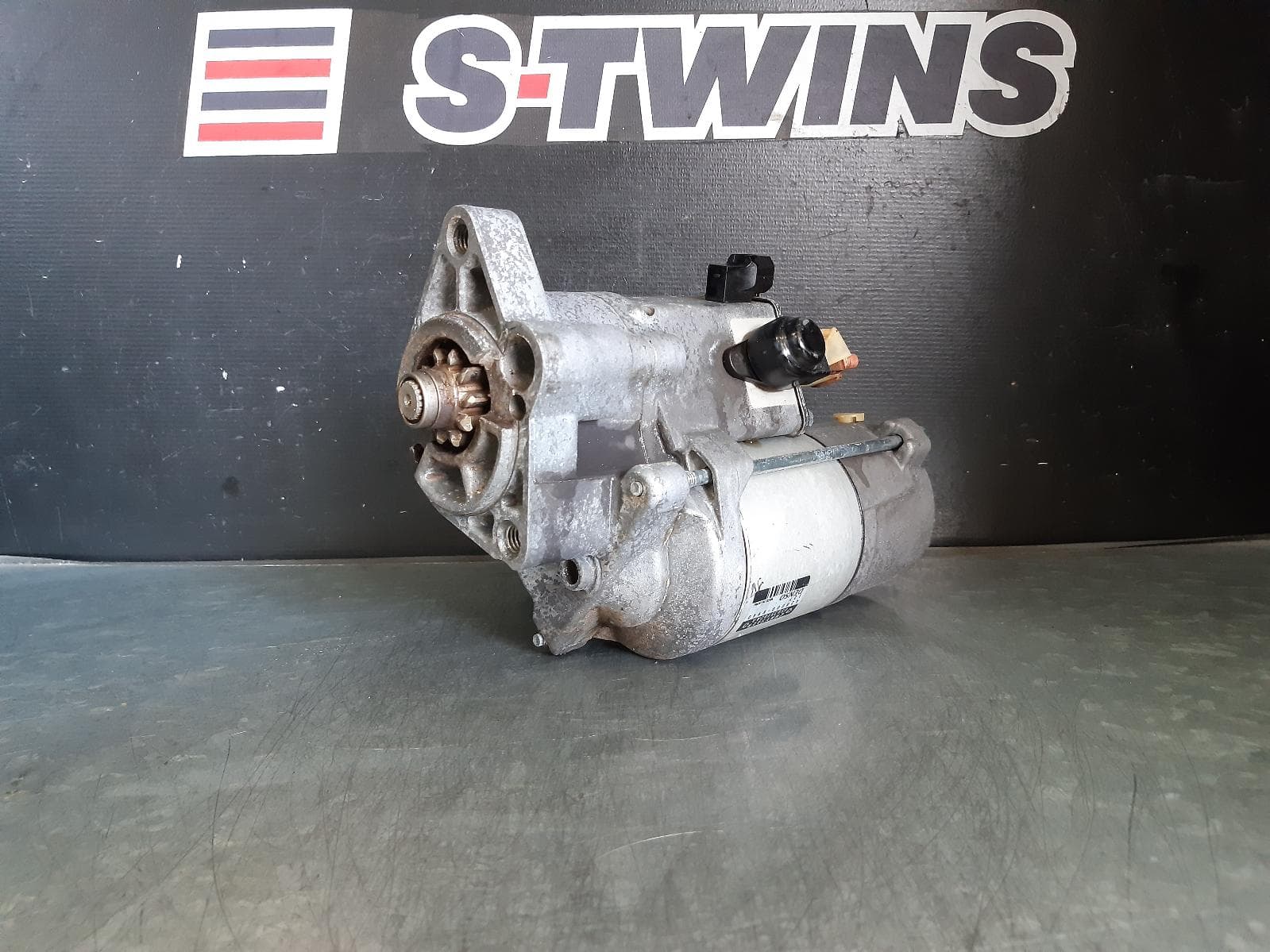 Used auto part listing image: 2019 CHRYSLER 300C STARTER PETROL, 6.4, LX, 07/12-12/21 0000183379