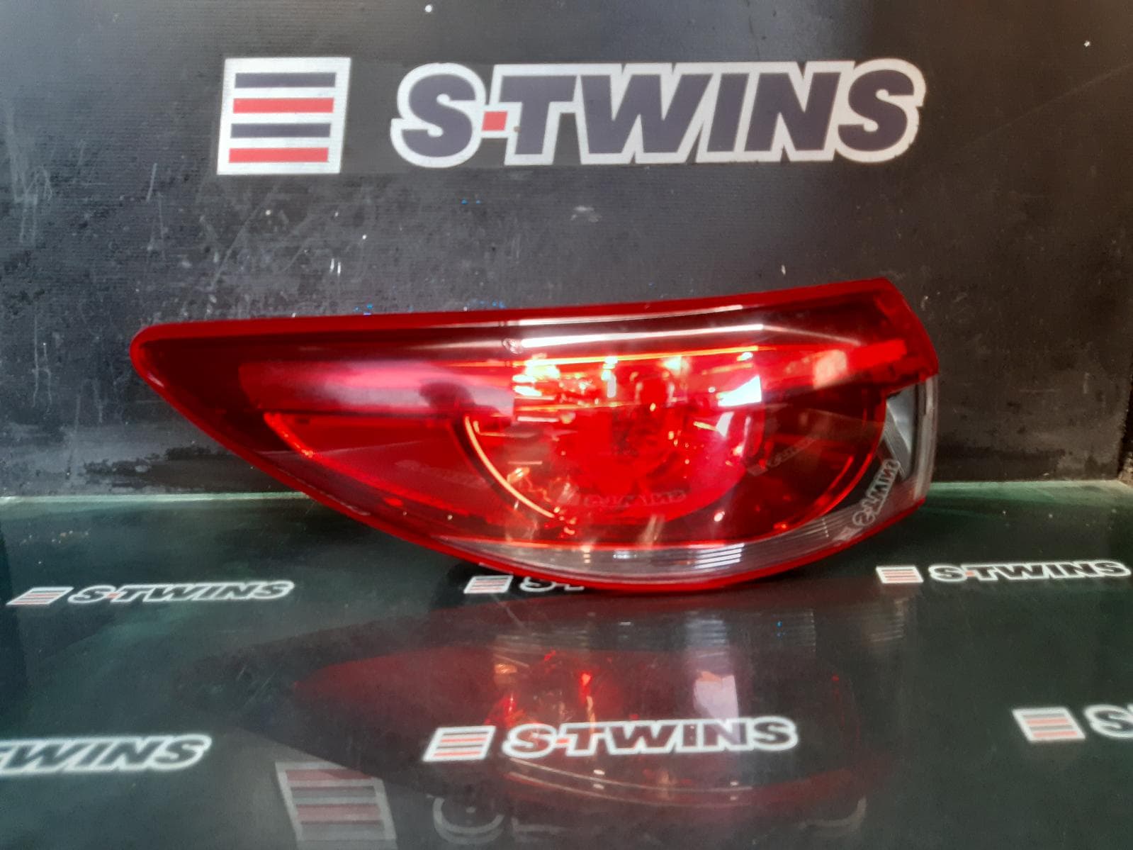 Used auto part listing image: 2014 MAZDA 6 LEFT TAILLIGHT GJ-GL, IN BODY, SEDAN, TOURING/GT/ATENZA, 10/14-02/18 0000267810
