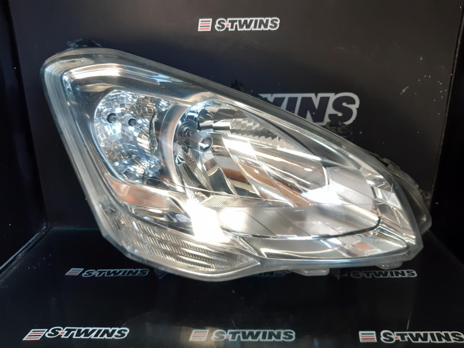 Used auto part listing image: 2017 CITROEN BERLINGO RIGHT HEADLAMP B9C, 03/09-12/18 0000325477