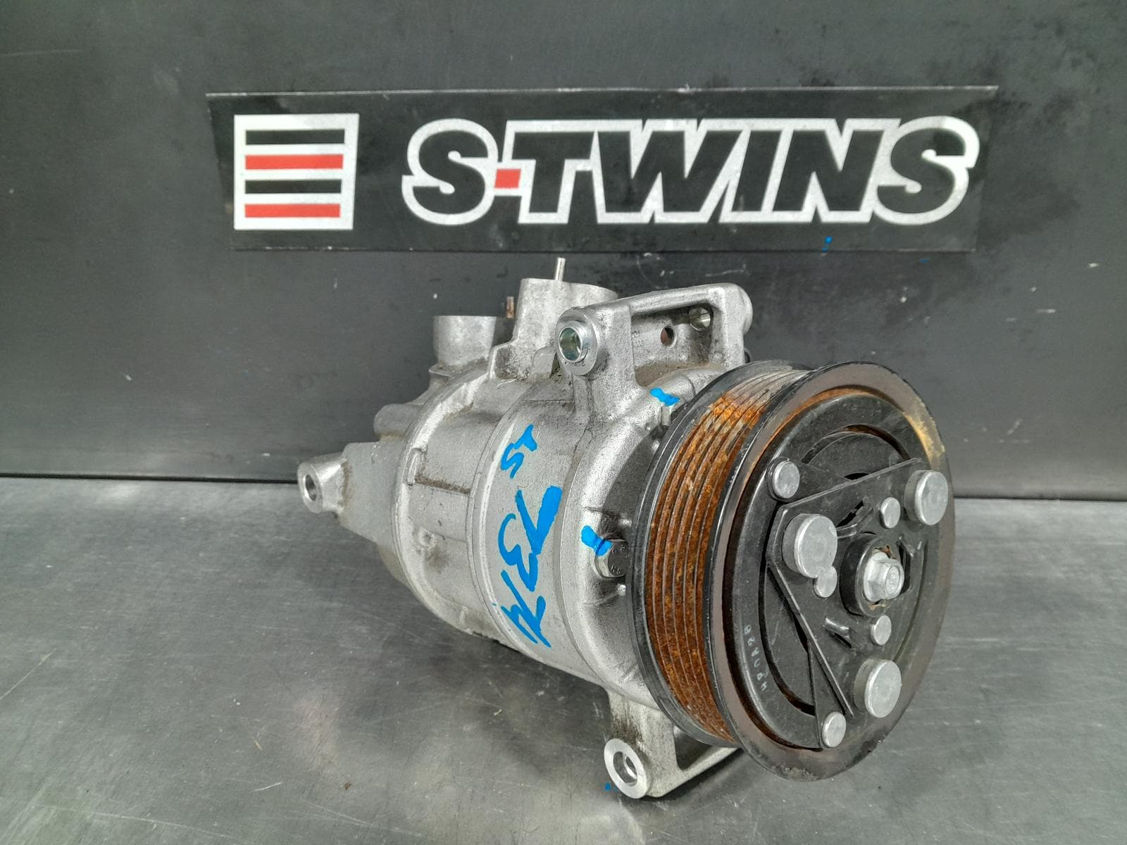 Used auto part listing image: 2021 VOLKSWAGEN TRANSPORTER A C COMPRESSOR T6, DIESEL, 2.0, TURBO, CXHA CODE, 07/15- 0000301287