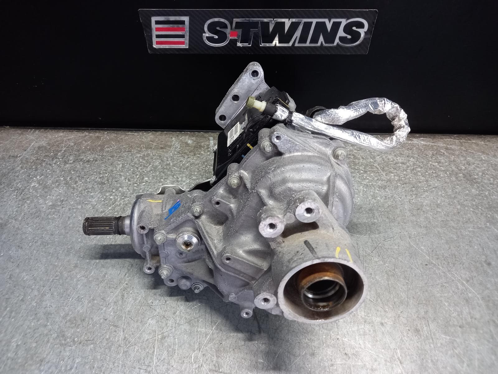 Used auto part listing image: 2020 JEEP CHEROKEE TRANSFER CASE KL, 2.4/3.2, PETROL, W/ SINGLE SPEED POWER TRANSFER UNIT TYPE, 02/14-11/22 0000251085