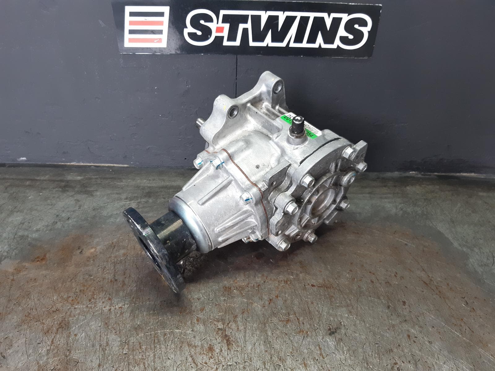 Used auto part listing image: 2019 HYUNDAI KONA TRANSFER CASE OS, 09/17-07/23 0000322795