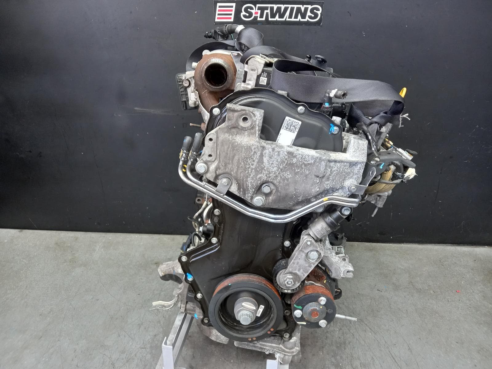 Used auto part listing image: 2021 RENAULT TRAFIC ENGINE X82, DIESEL, 1.6, TWIN TURBO, R9M.450, 01/15-04/22 0000384455