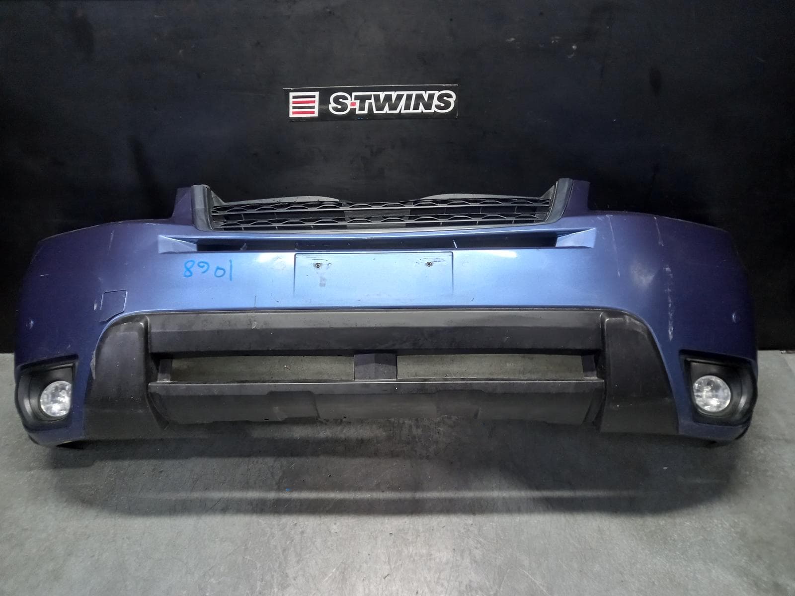 Used auto part listing image: 2015 SUBARU FORESTER FRONT BUMPER BUMPER BAR, SJ, W/ H/LAMP WASHER, W/ FOGLAMP, STANDARD TYPE, 12/12-01/16 0000344092