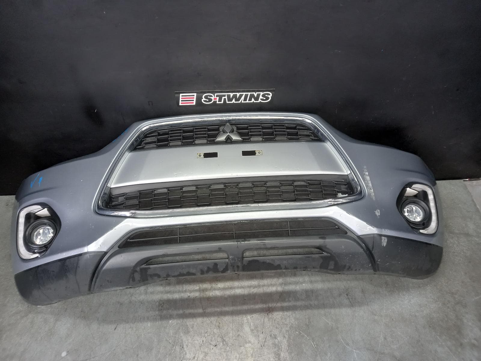 Used auto part listing image: 2016 MITSUBISHI ASX FRONT BUMPER BUMPER BAR, XB, W/ FLARE HOLE TYPE, 04/15-08/16 0000338429