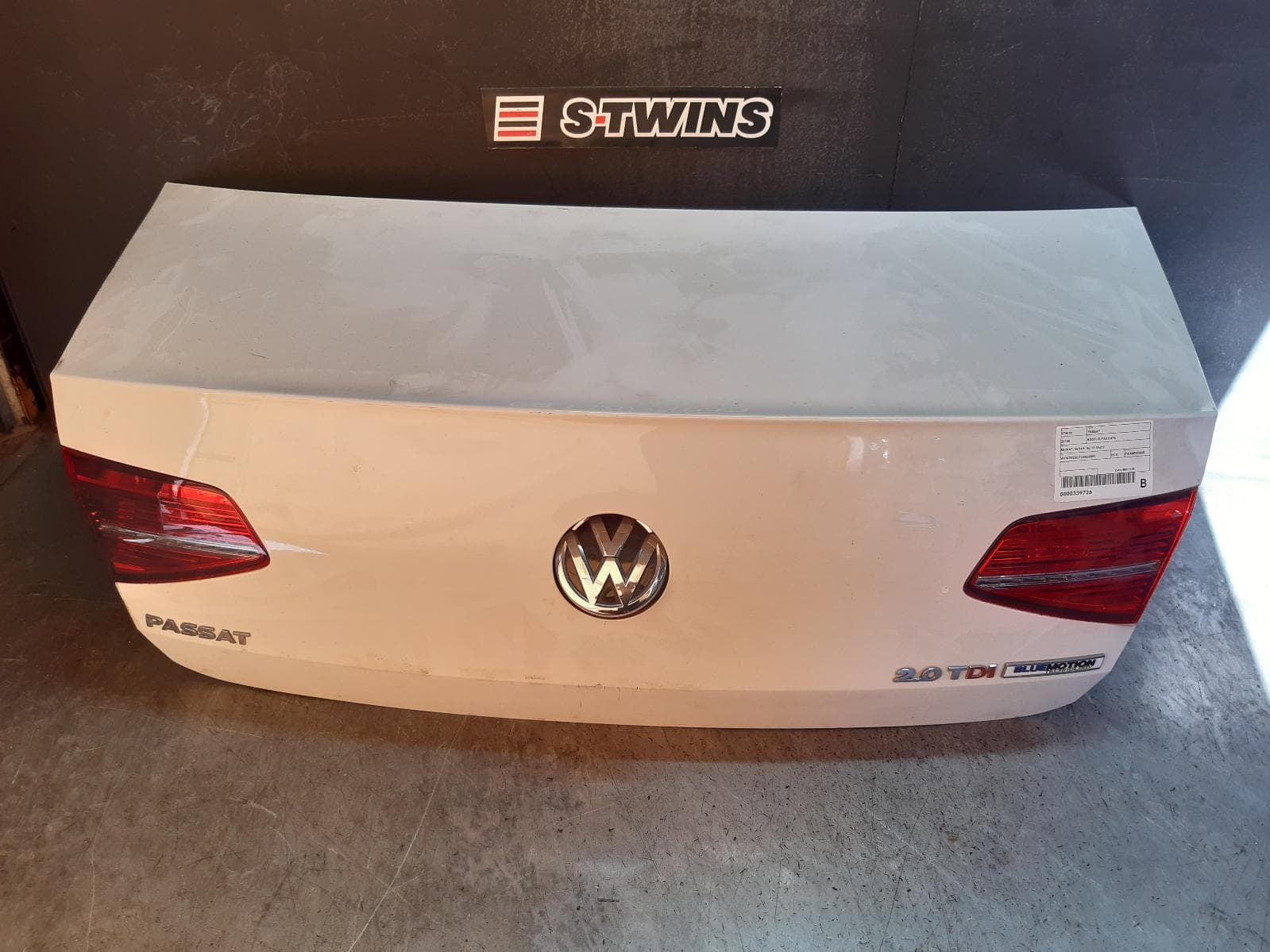 Used auto part listing image: 2015 VOLKSWAGEN PASSAT BOOTLID TAILGATE B8/MK7, SEDAN, 06/15-06/22 0000339726