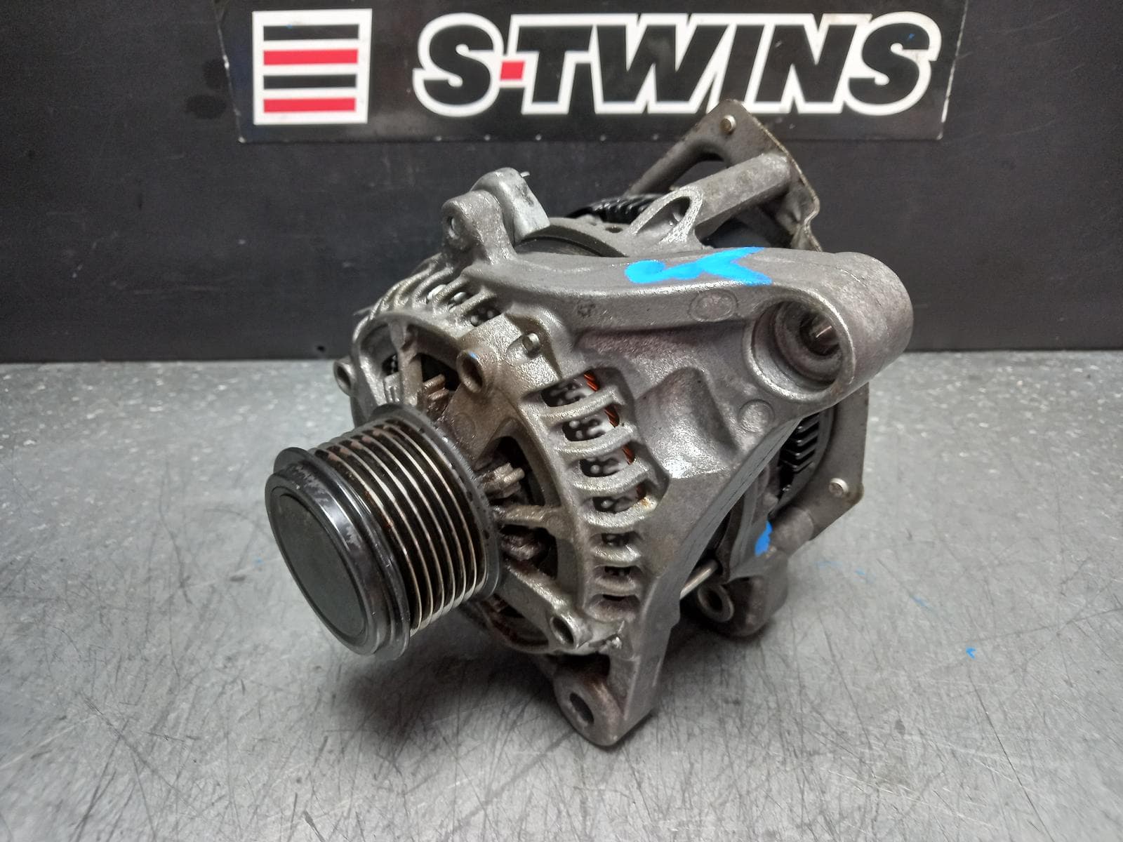 Used auto part listing image: 2021 HONDA ODYSSEY ALTERNATOR RC1, PETROL, 2.4, K24W, 02/14-03/22 0000374057