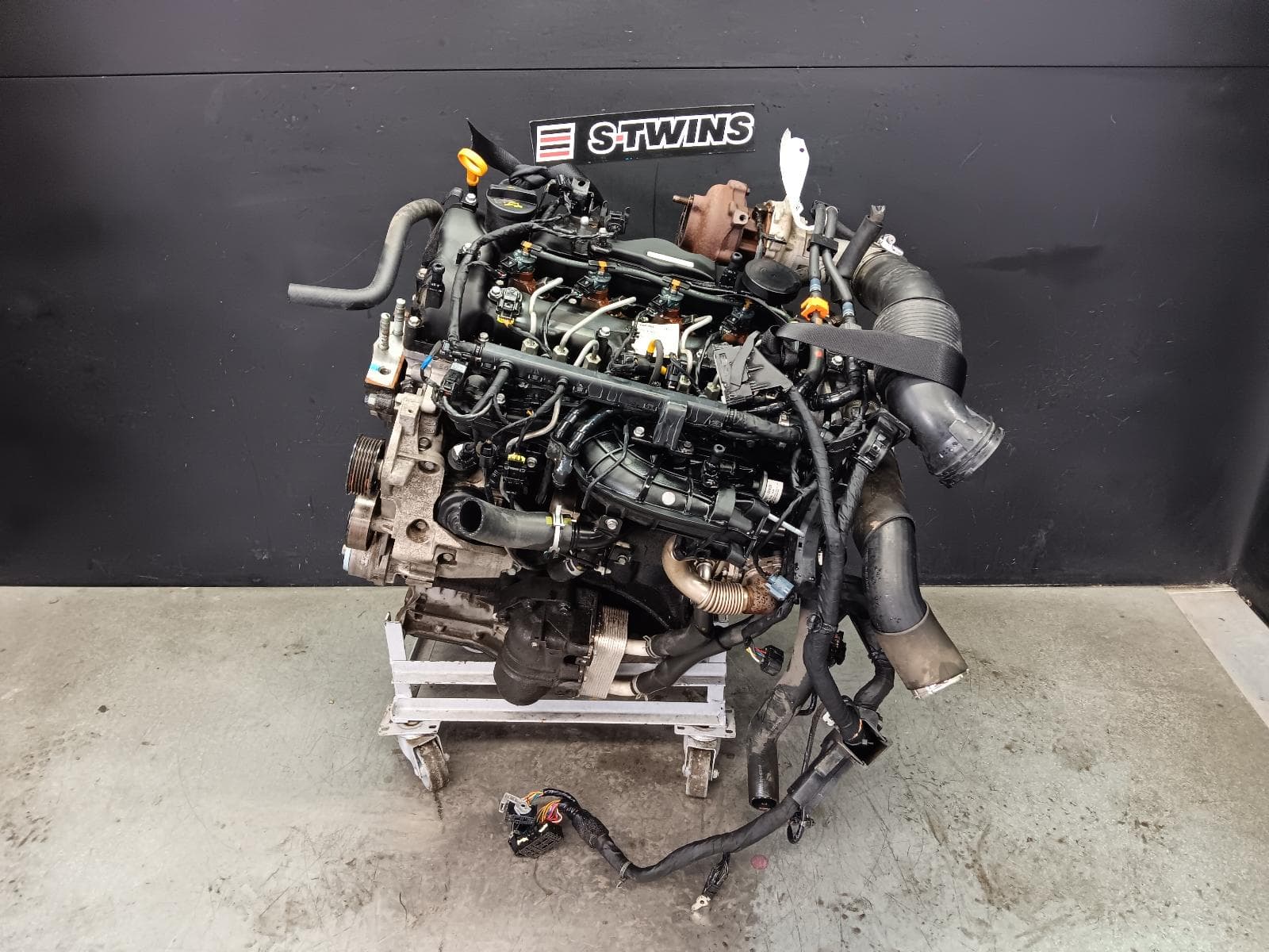 Used auto part listing image: 2021 HYUNDAI STARIA ENGINE US4, DIESEL, 2.2, TURBO, D4HB, 04/21- 0000410543