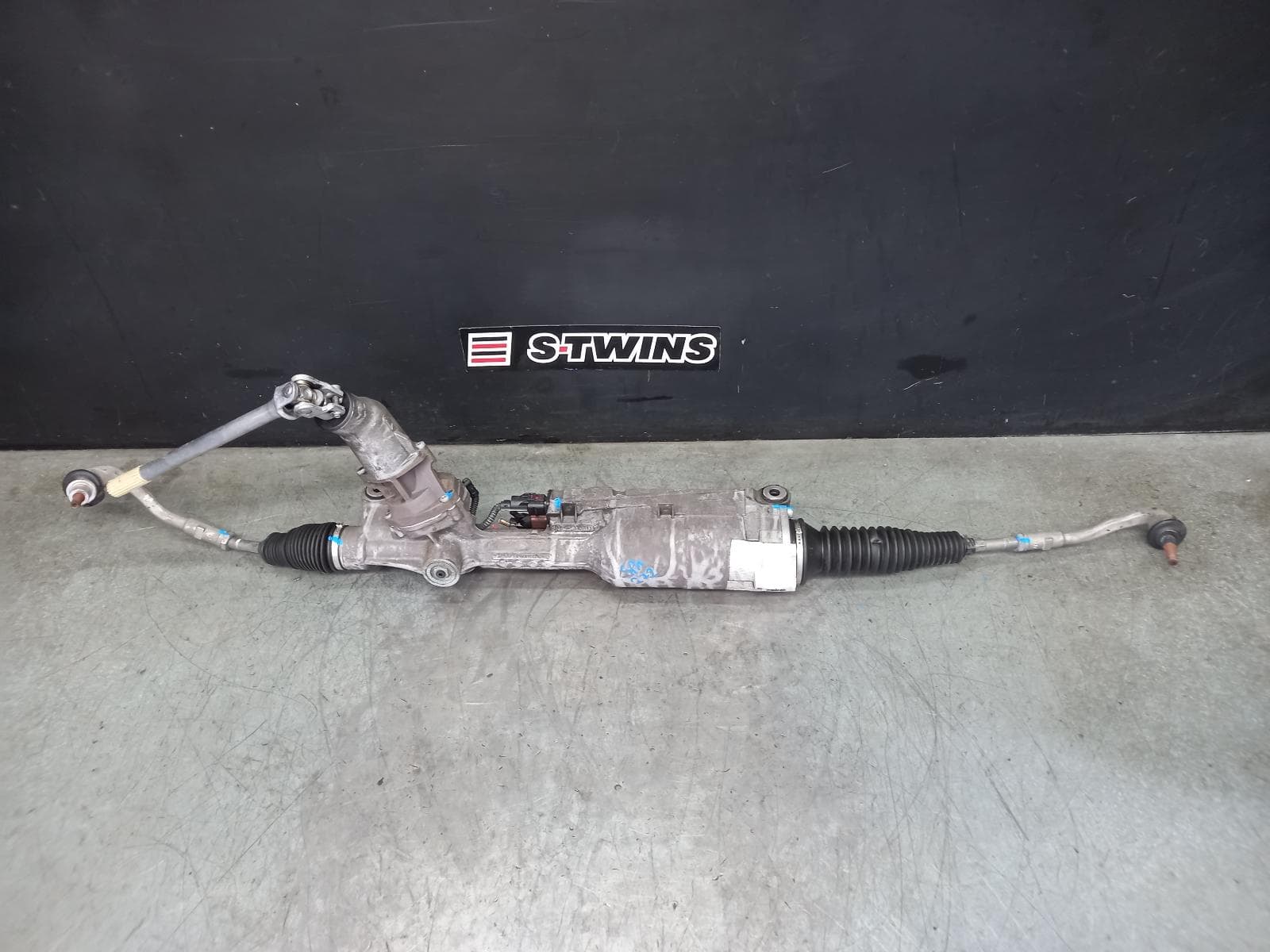 Used auto part listing image: 2014 AUDI Q5 STEERING BOX RACK STEERING RACK, CODE QZ7, 8R, 09/13-01/17 0000392012