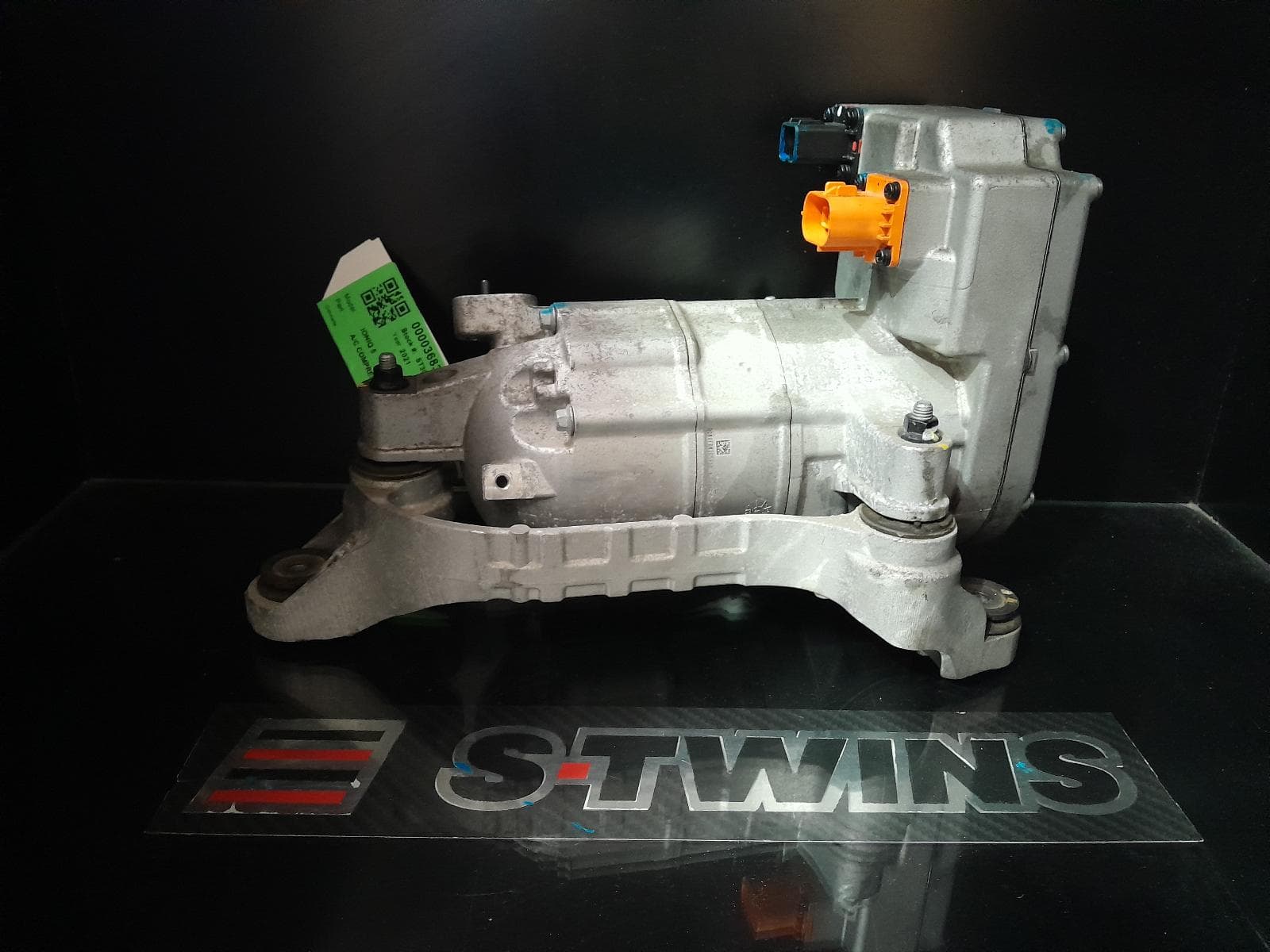 Used auto part listing image: 2021 HYUNDAI IONIQ 5 A C COMPRESSOR NE, 06/21- 0000368373