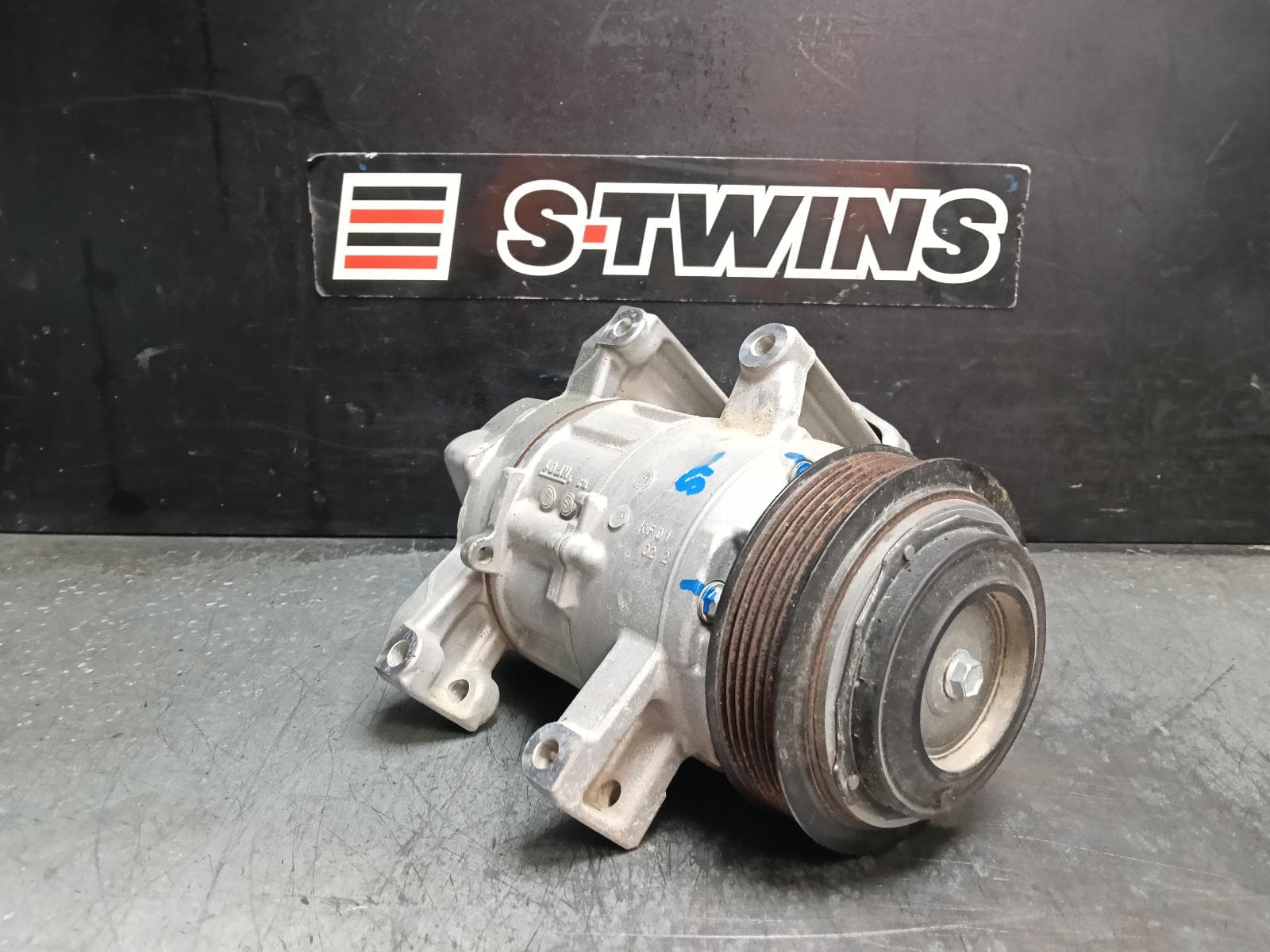 Used auto part listing image: 2021 NISSAN XTRAIL A C COMPRESSOR T32, 2.5, PETROL, 02/14-07/22 0000414663