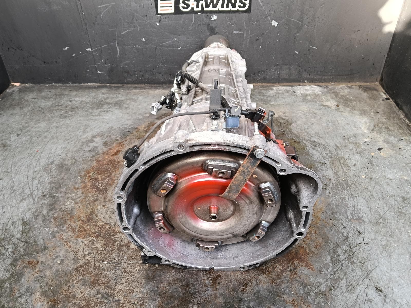 Used auto part listing image: 2017 HYUNDAI ILOAD/IMAX TRANS GEARBOX AUTO, DIESEL, 2.5, D4CB, TURBO, 5 SPEED, 3 PLUG TYPE, TQ, 10/07-10/19 0000378699