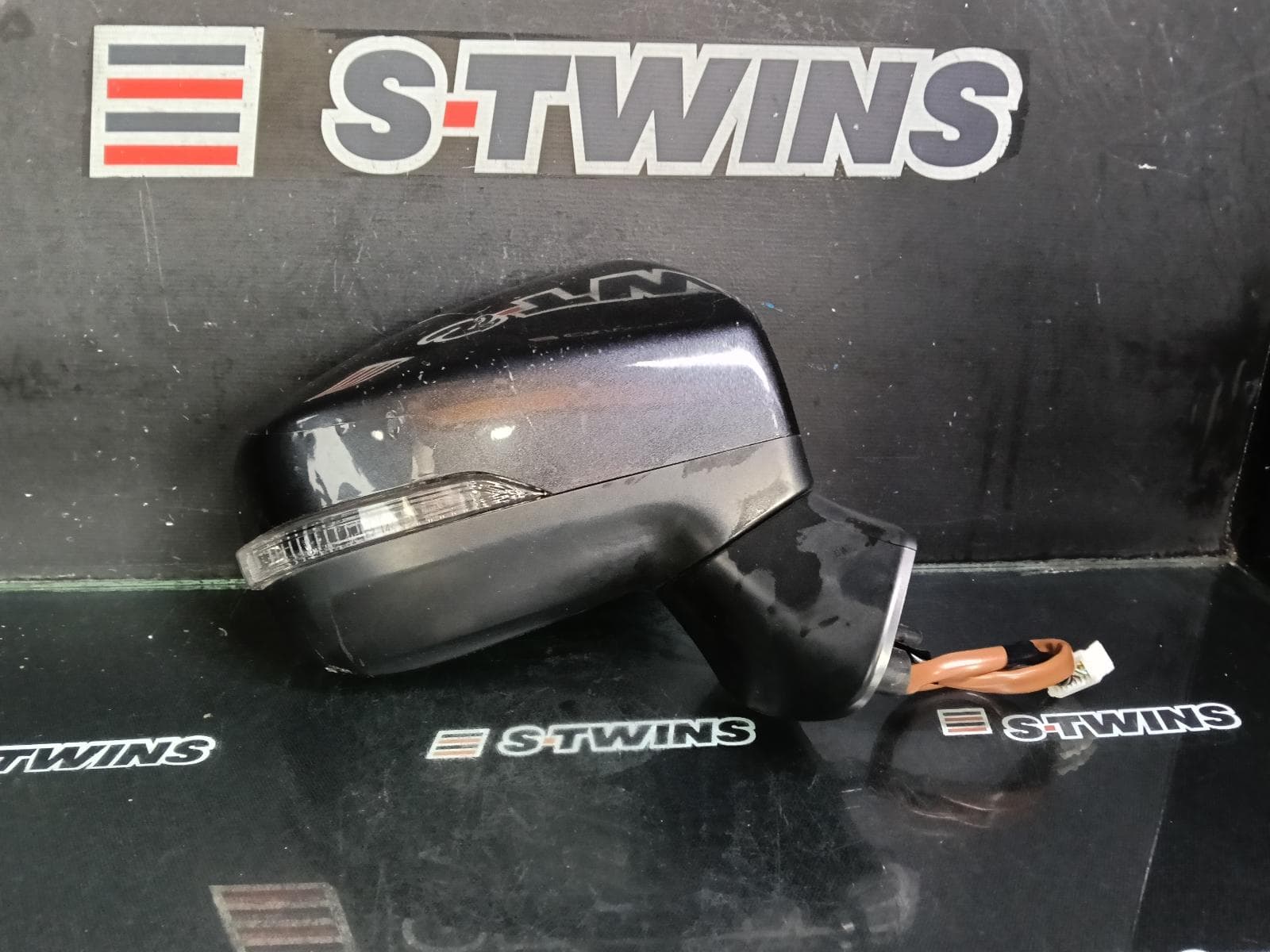 Used auto part listing image: 2017 SUBARU IMPREZA RIGHT DOOR MIRROR G5, POWER FOLDING, NON BLIND SPOT, NON HEATED, W/ INDICATOR, 09/16-02/20 0000381742