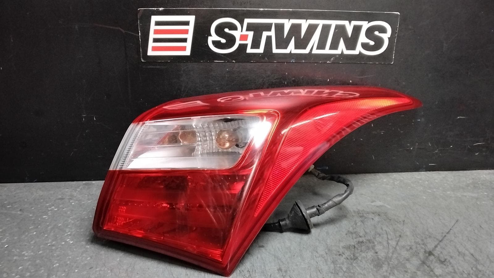 Used auto part listing image: 2016 HYUNDAI I30 RIGHT TAILLIGHT GD, 5DR/3DR, HATCH, W/ HALOGEN TYPE, GO/ACTIVE/ELITE, 03/12-02/17 0000392411