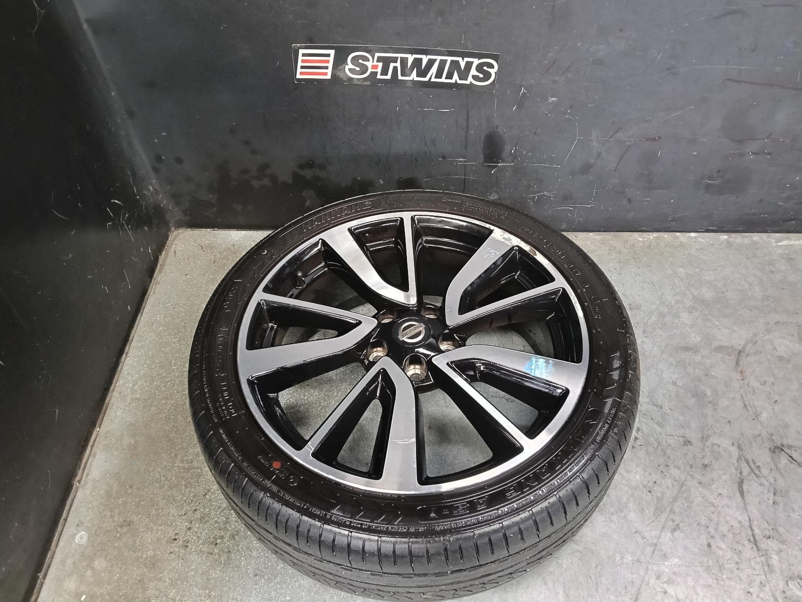 Used auto part listing image: 2017 NISSAN QASHQAI WHEEL MAG FACTORY, 19X7IN, Ti/TL, J11, 12/13-06/17 0000416635