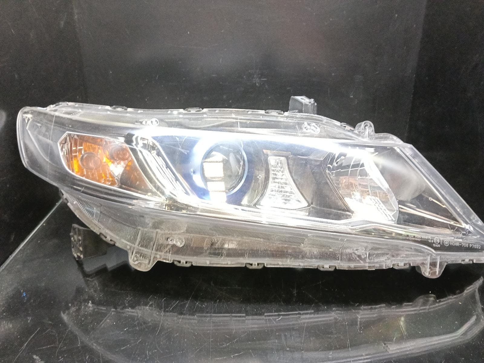 Used auto part listing image: 2012 HONDA ODYSSEY RIGHT HEADLAMP RB, XENON, BLUE RING TYPE, 04/09-12/13 0000406935