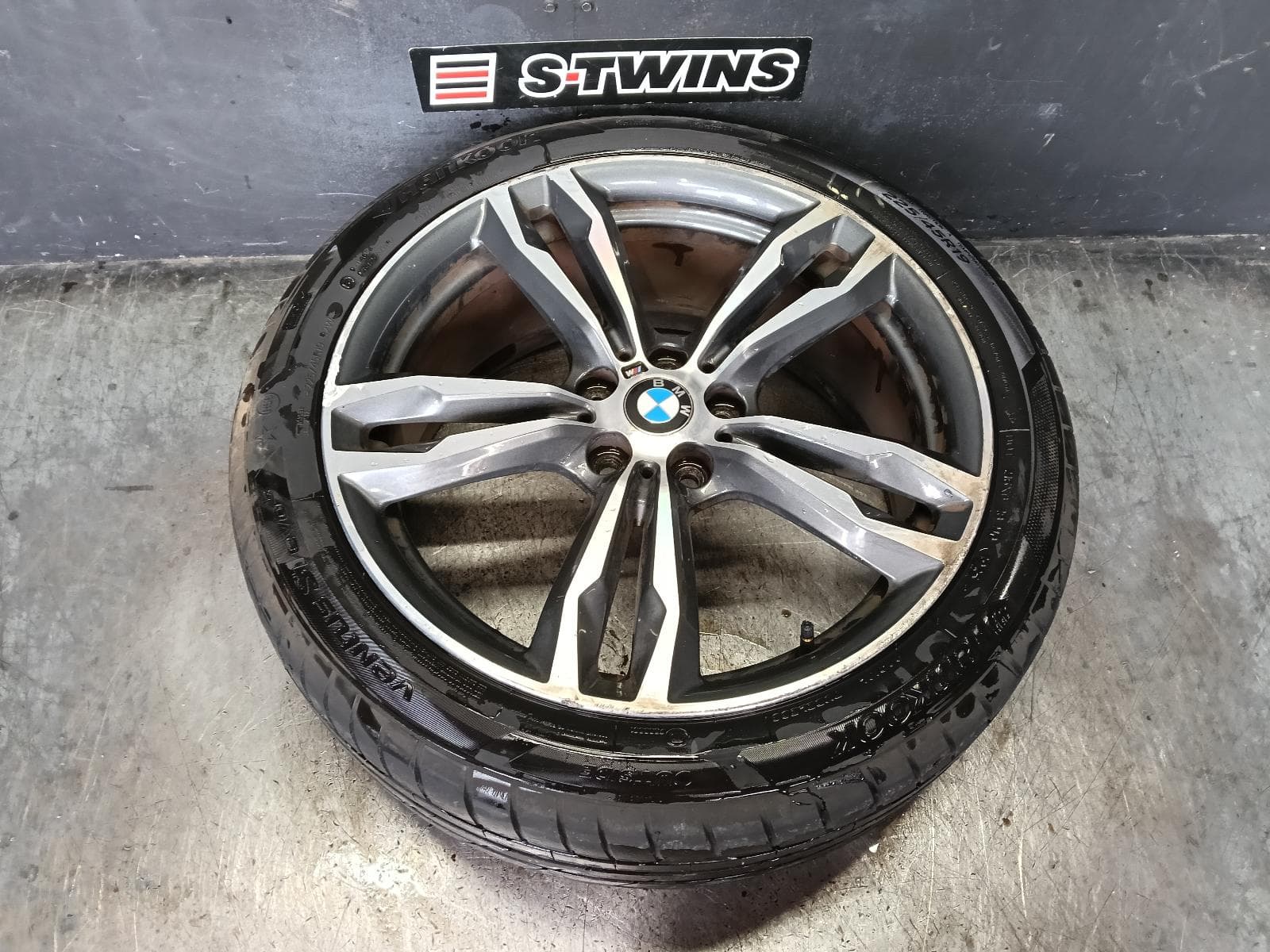 Used auto part listing image: 2018 BMW X1 WHEEL MAG FACTORY, 19X8IN, DUAL SPOKE, STYLE 572 M, F48, 08/15-06/19 0000422907