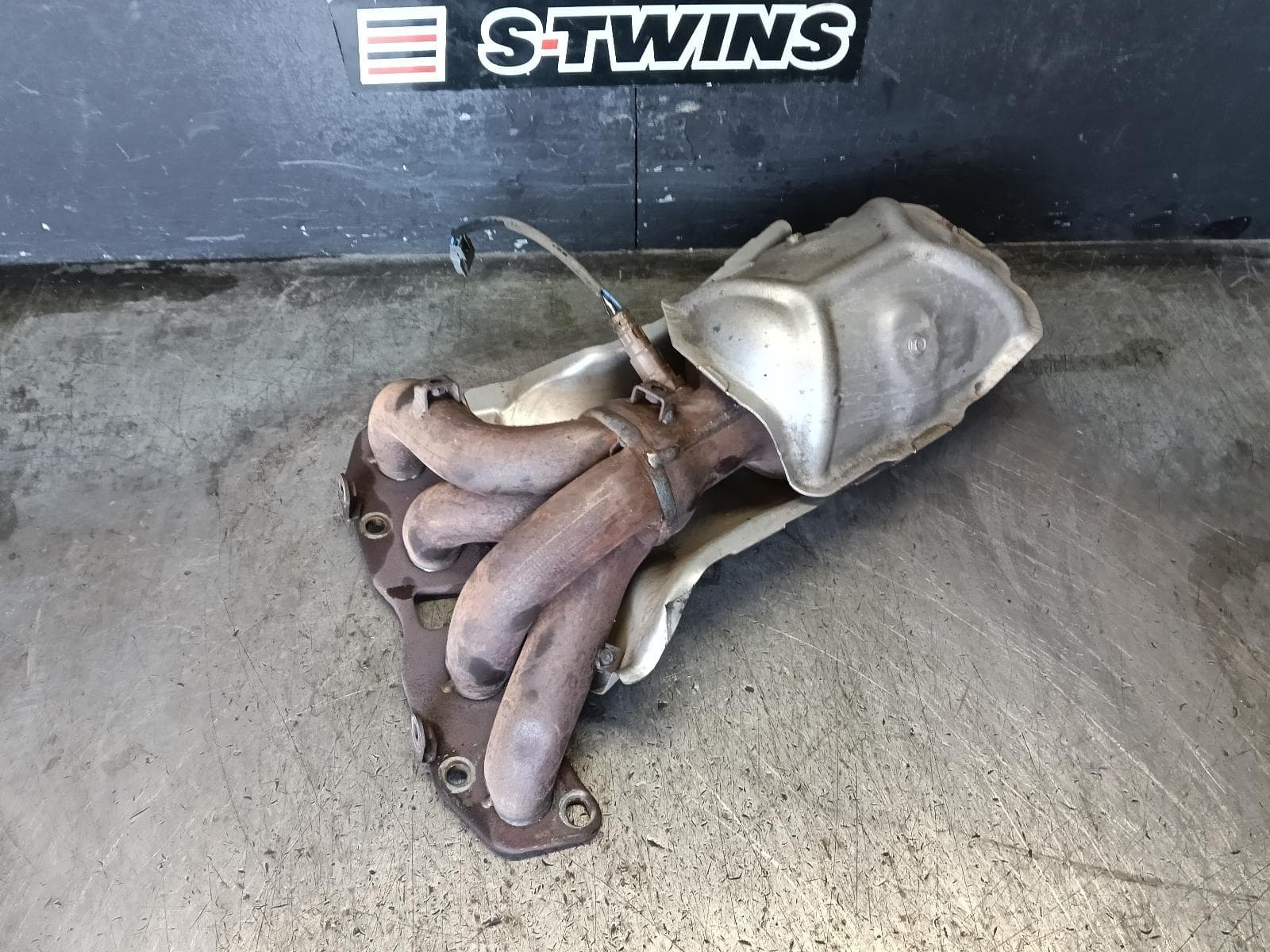 Used auto part listing image: 2018 NISSAN XTRAIL CATALYTIC CONVERTER MANIFOLD-CAT TYPE, 2.5, PETROL, T32, 02/14-07/22 0000421629