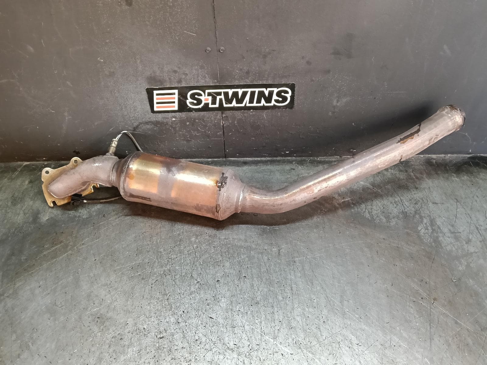 Used auto part listing image: 2014 JEEP GRANDCHEROKEE CATALYTIC CONVERTER MANIFOLD-CAT TYPE, 3.6, PETROL, LH SIDE, WK, 04/13-02/22 0000418792