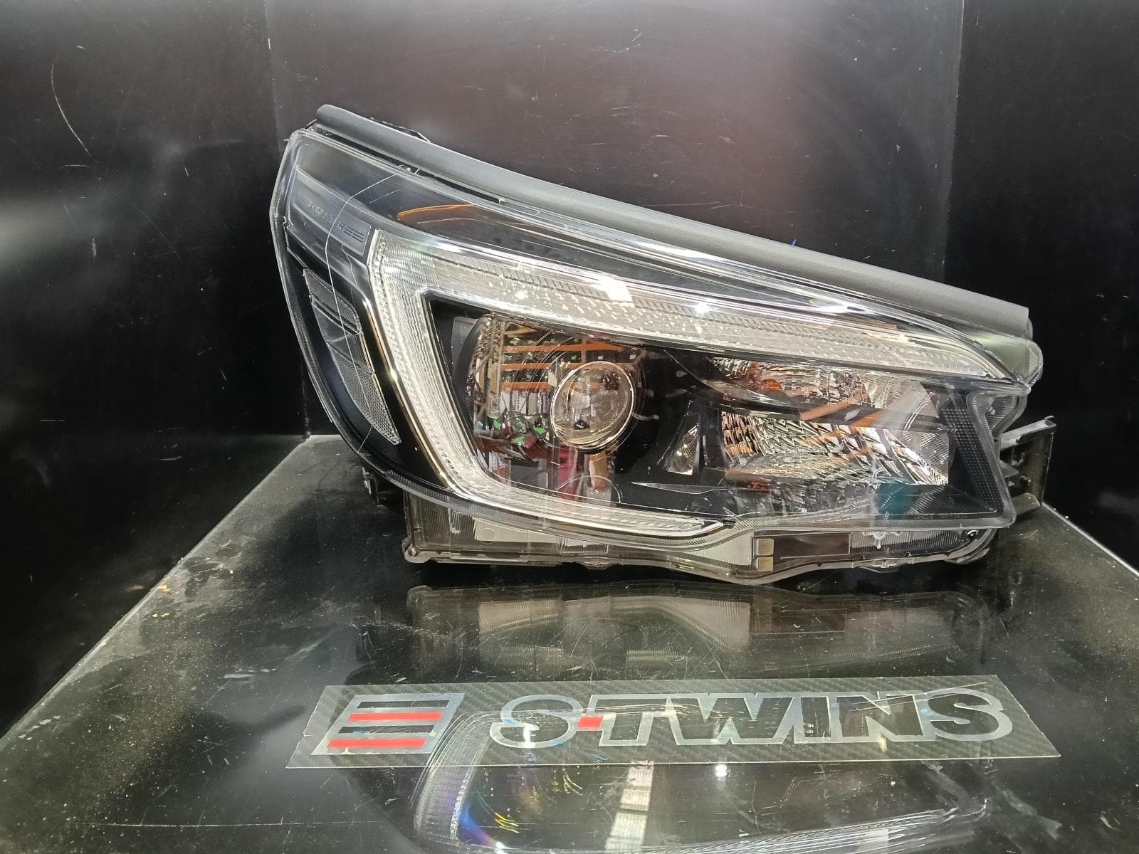 Used auto part listing image: 2020 SUBARU FORESTER RIGHT HEADLAMP SK, W/ LED TYPE, W/ BLACK INSERT, 09/20-08/21 0000414041