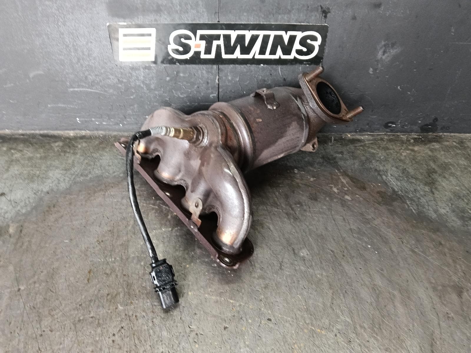 Used auto part listing image: 2020 HYUNDAI I30 CATALYTIC CONVERTER MANIFOLD-CAT TYPE, 2.0, G4NC, PETROL, PD, HATCH (S. KOREA VIN KMHH), 03/17-12/23 0000417512