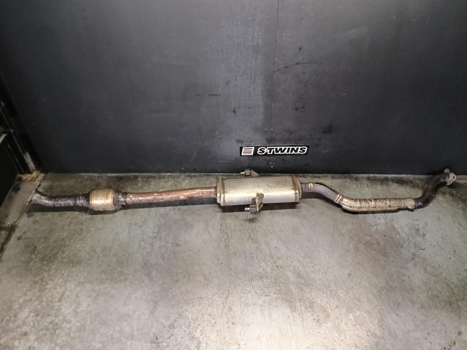 Used auto part listing image: 2018 TOYOTA TARAGO CATALYTIC CONVERTER UNDER CAR-CAT TYPE, 2.4, PETROL, ACR50R, 01/06-06/20 0000419359
