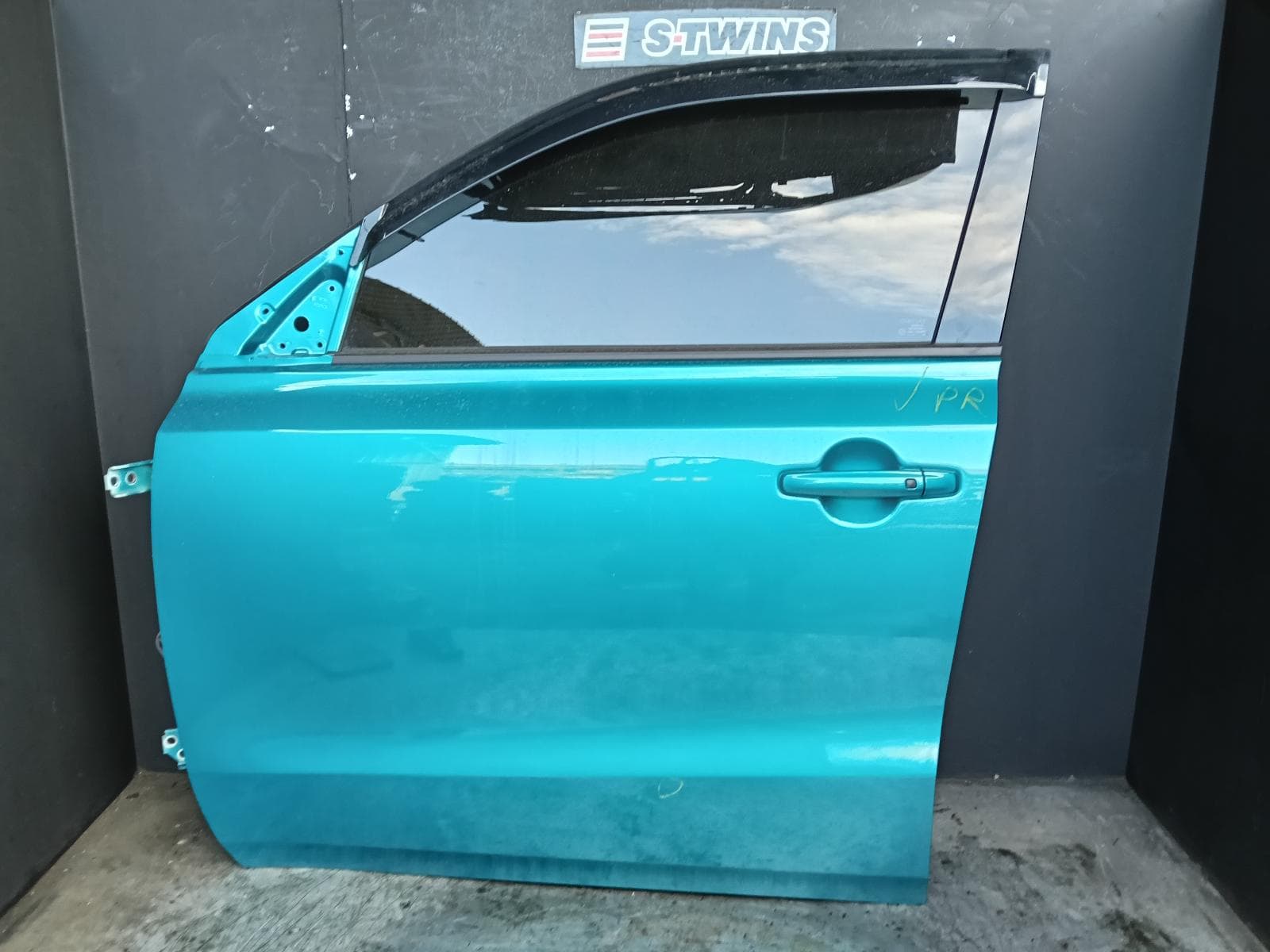 Used auto part listing image: 2016 SUZUKI VITARA LEFT FRONT DOOR VITARA, LY (VIN TSM), 06/15- 0000416792