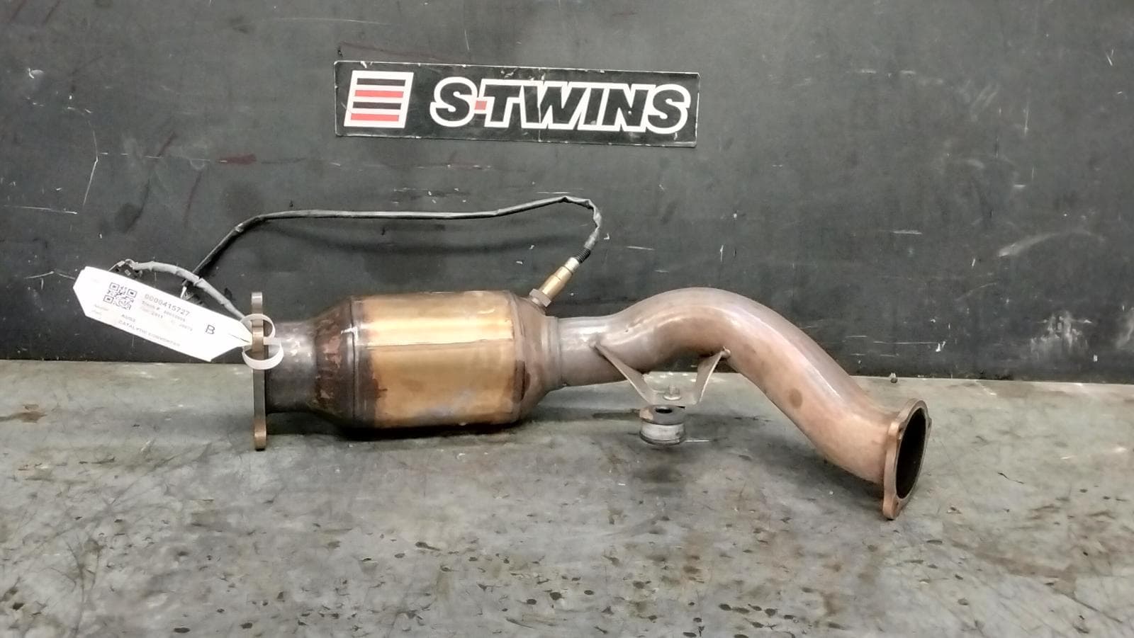 Used auto part listing image: 2011 AUDI A5/S5 CATALYTIC CONVERTER DOWNPIPE-CAT TYPE, 2.0, PETROL, CDNB/CDNC CODE, 8T, 08/09-08/13 0000415727